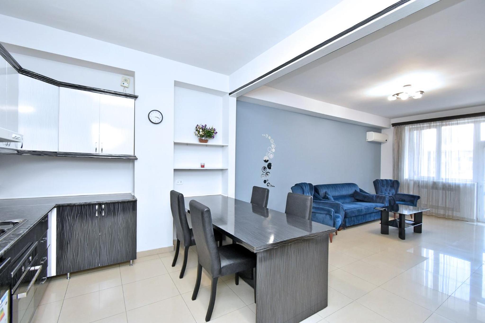 Modern 2 Bedrooms Apartment In The Heart Of Yerevan, Aram Street