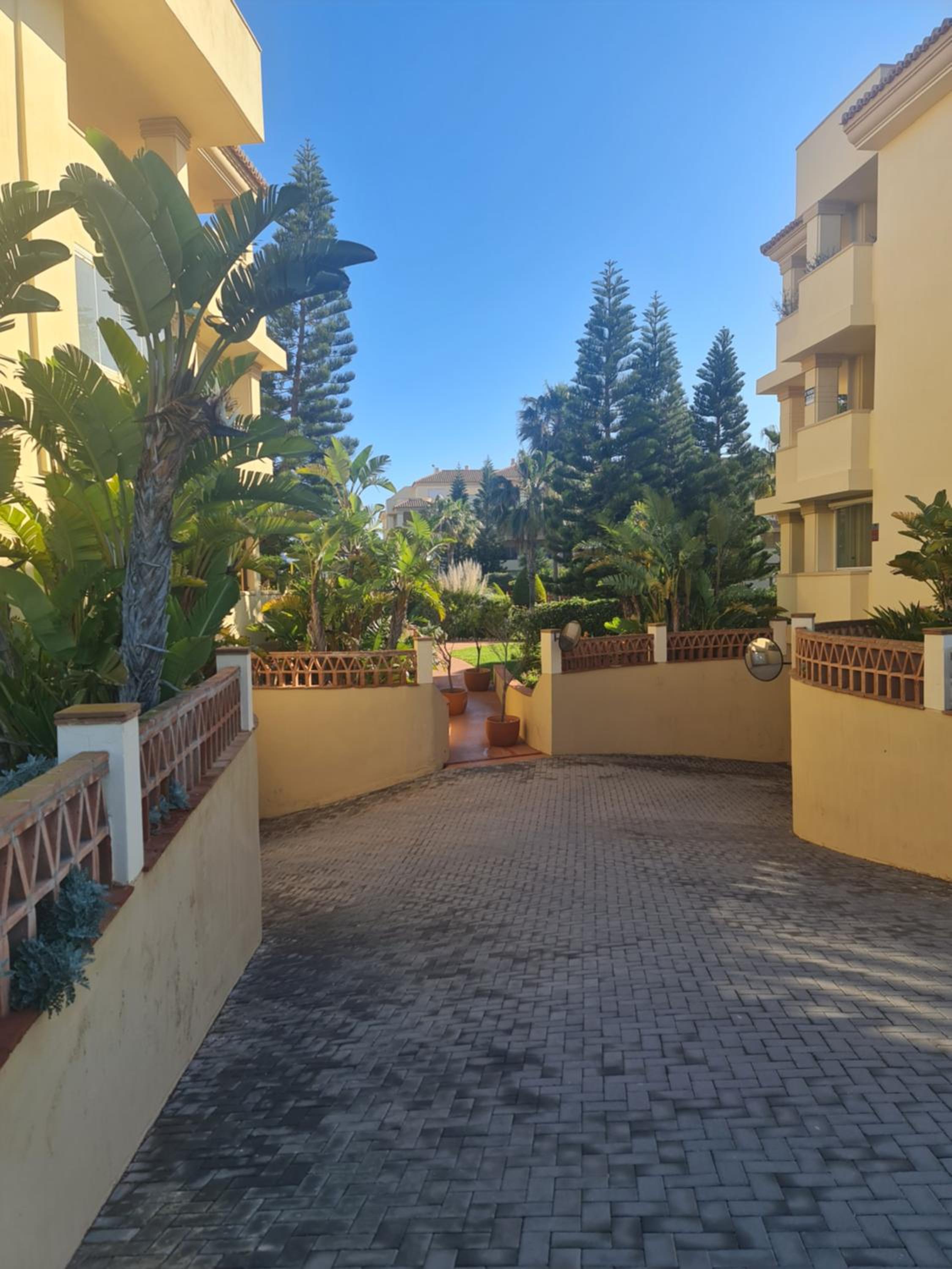Villa Romana con piscina privada y vistas al jardín