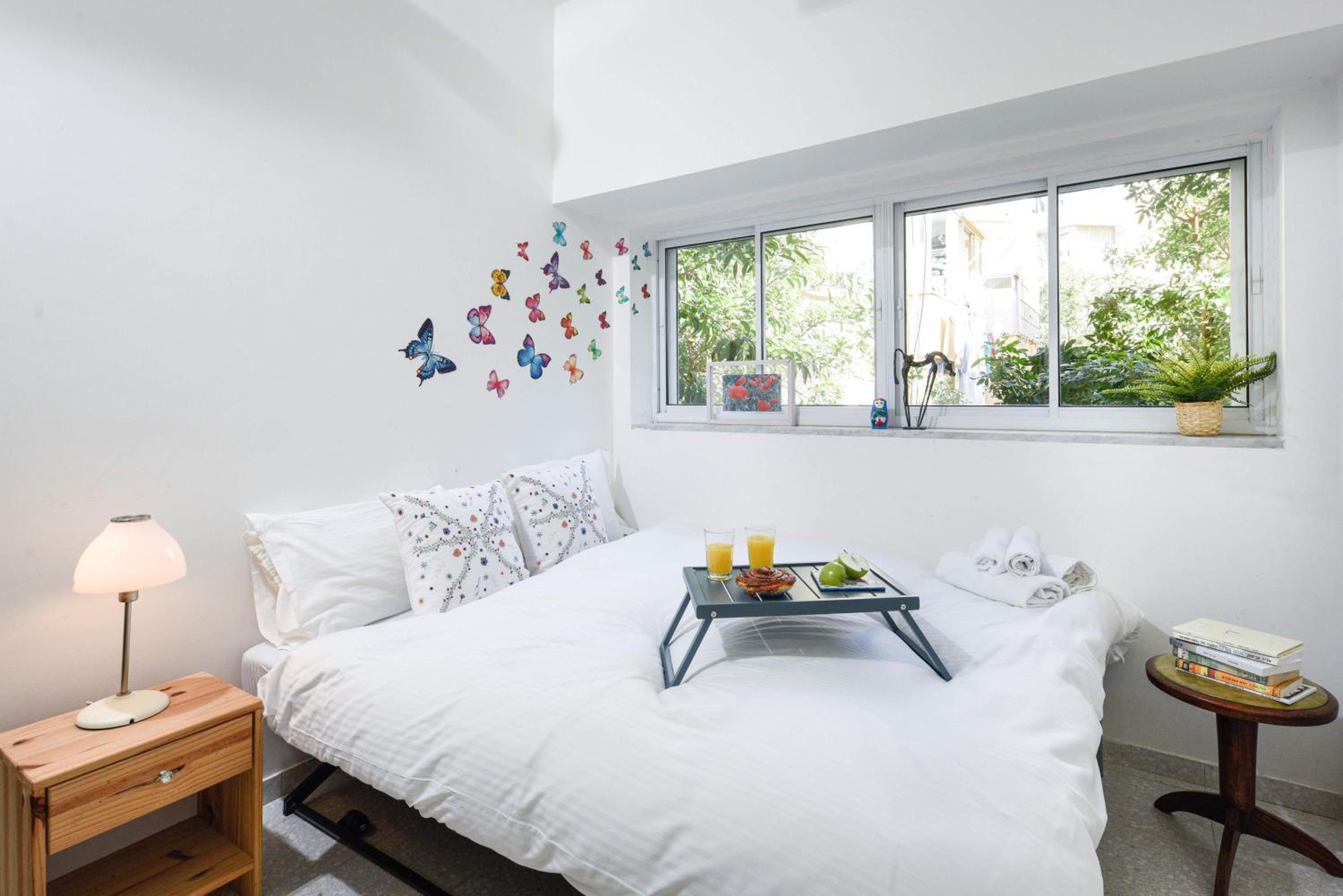 Tranquil Garden Retreat