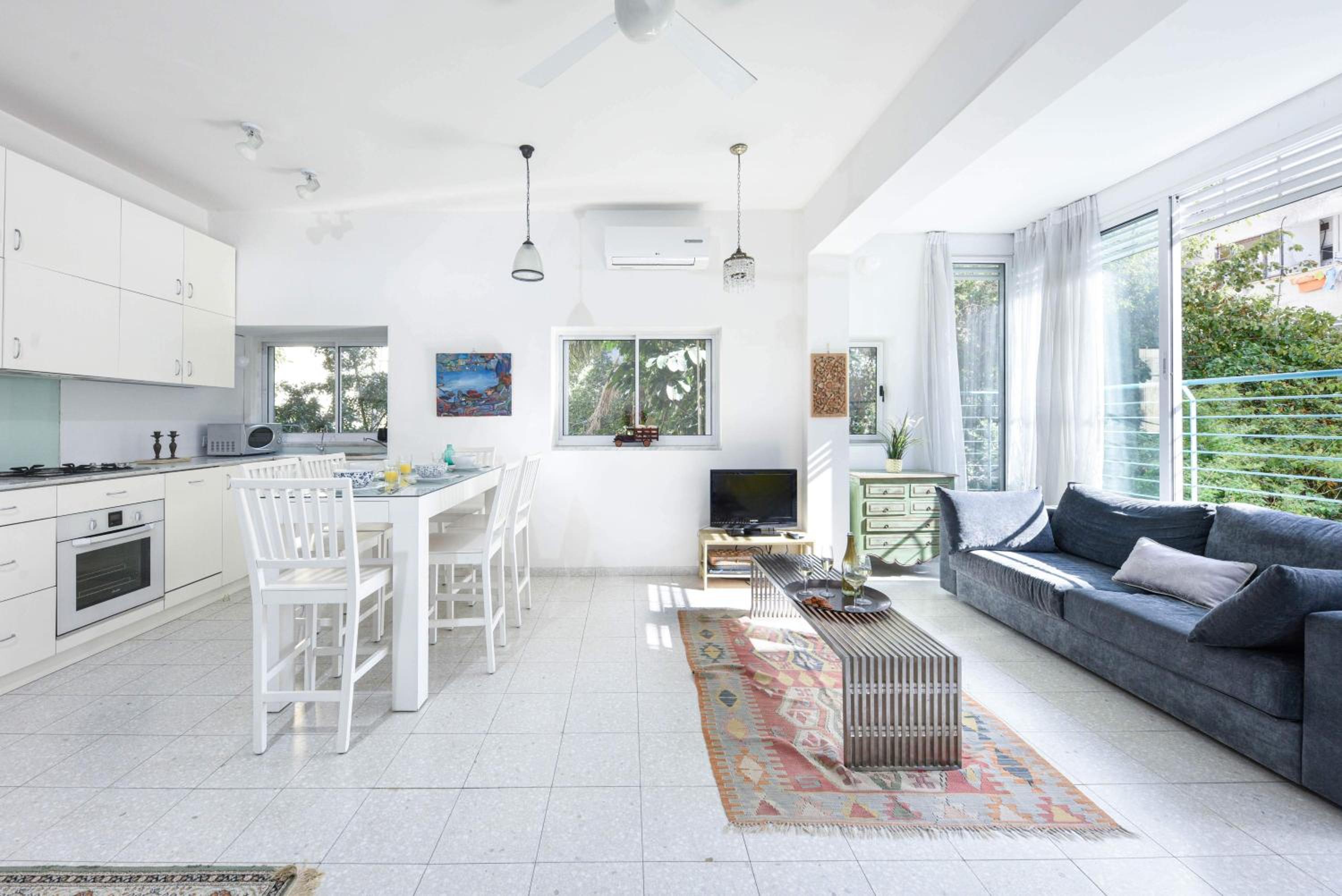 Tranquil Garden Retreat