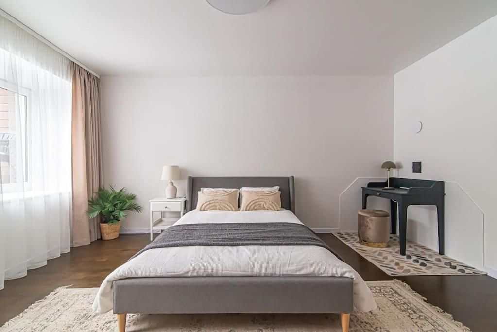 Stylish & Cozy Uzupis Apartment by URBAN RENT view 2