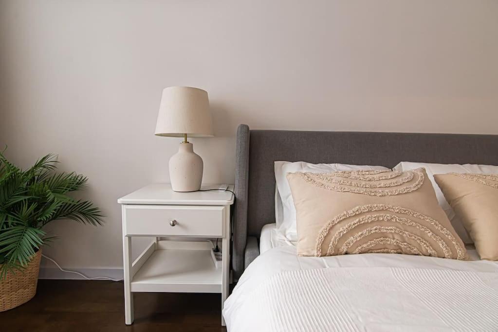 Stylish & Cozy Uzupis Apartment by URBAN RENT view 4