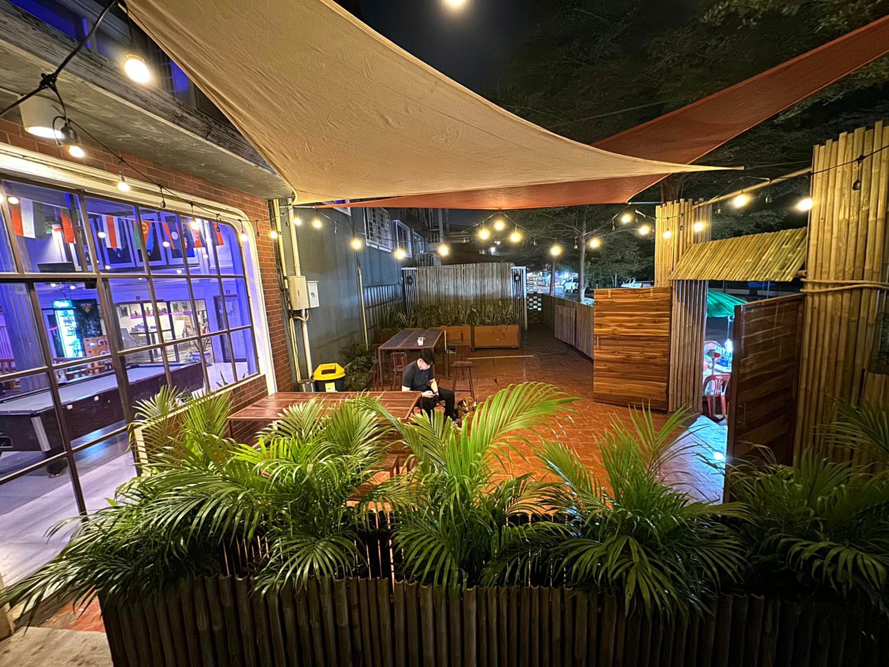 You Empire Hostel & Bar, photo 39