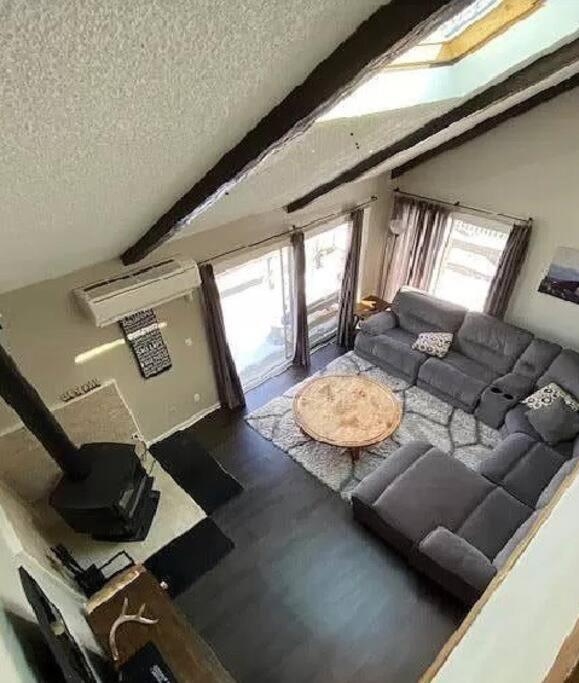 Stylish Townhouse Steps to Ski Mtn & Waterpark view 5
