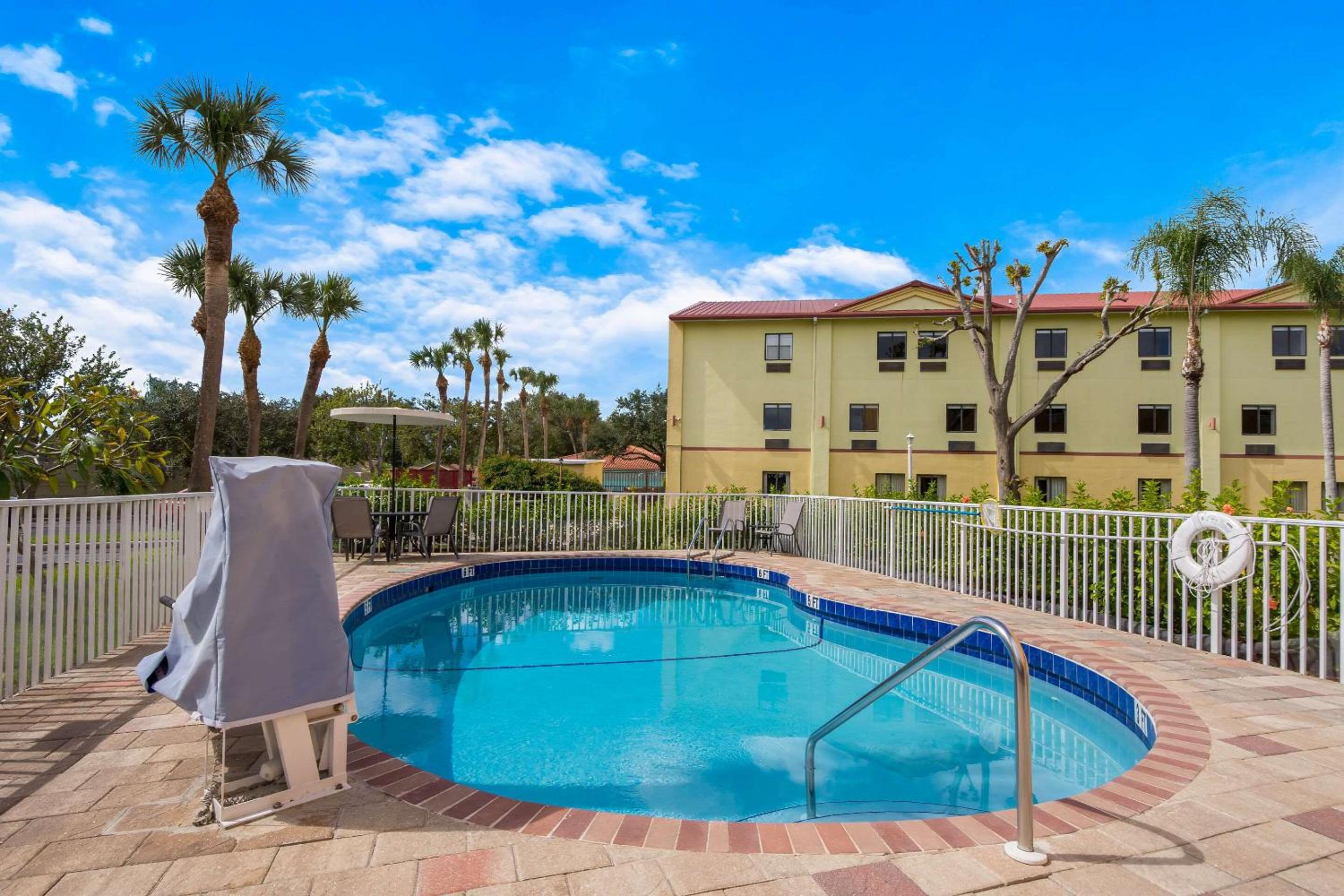 Quality Inn Sarasota I-75 - Property Image 17