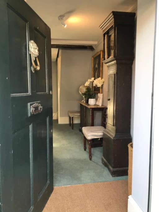 A gorgeous, two double bedroom, period cottage. view 5