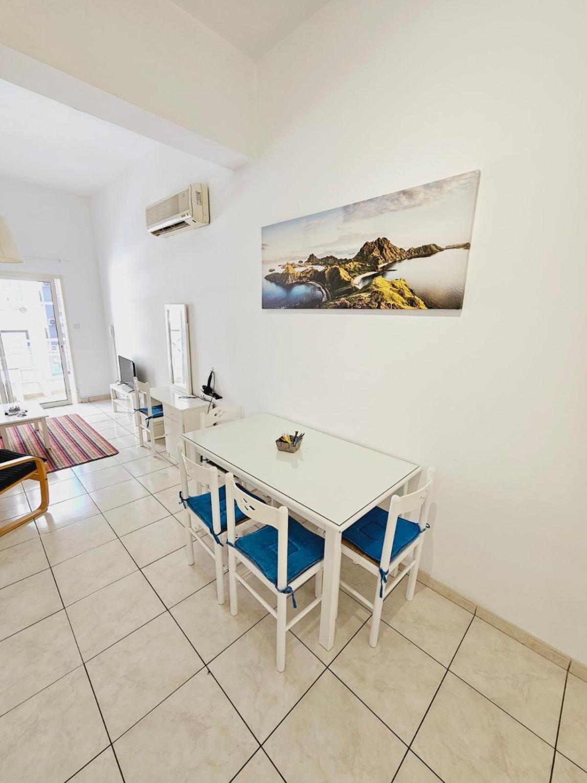Stephanie City Apartments