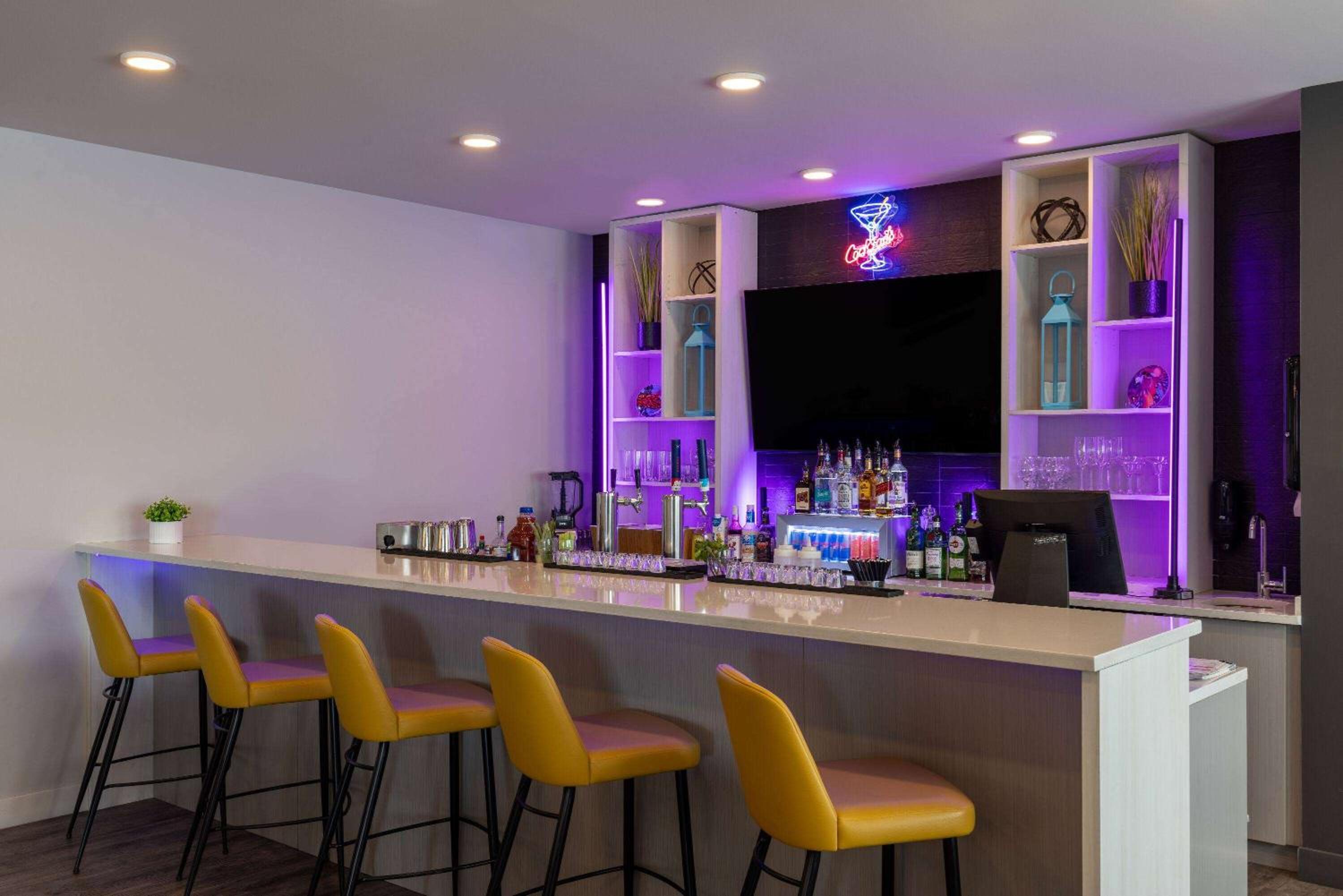 Microtel Inn  Suites Dorval QC - Property Image 6