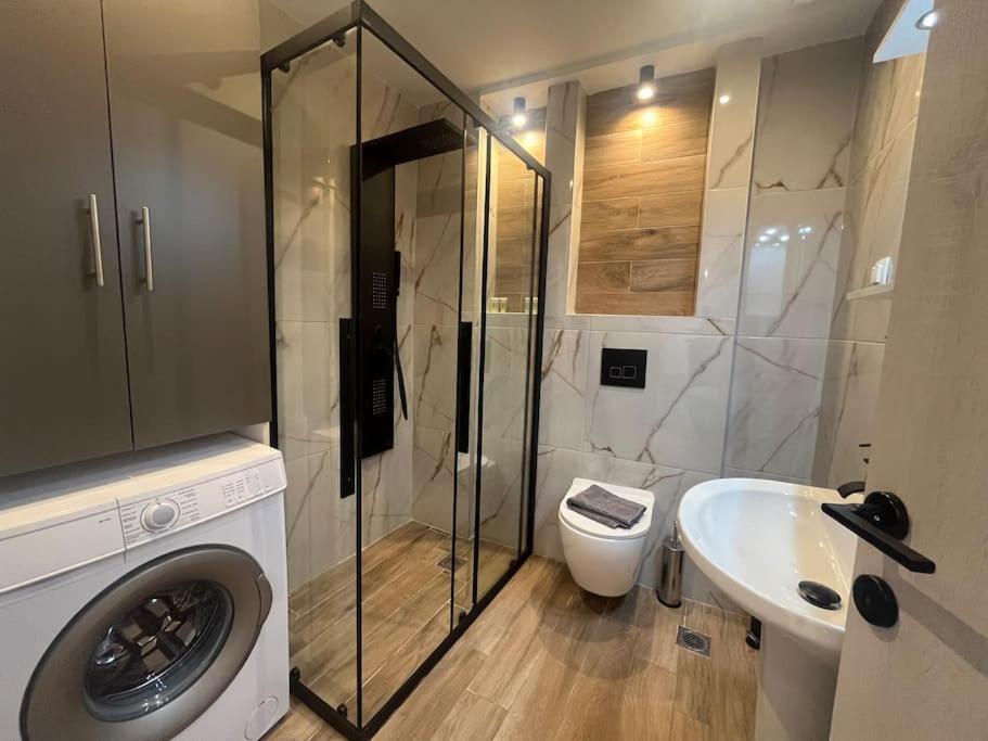 Ladadika Fine Living