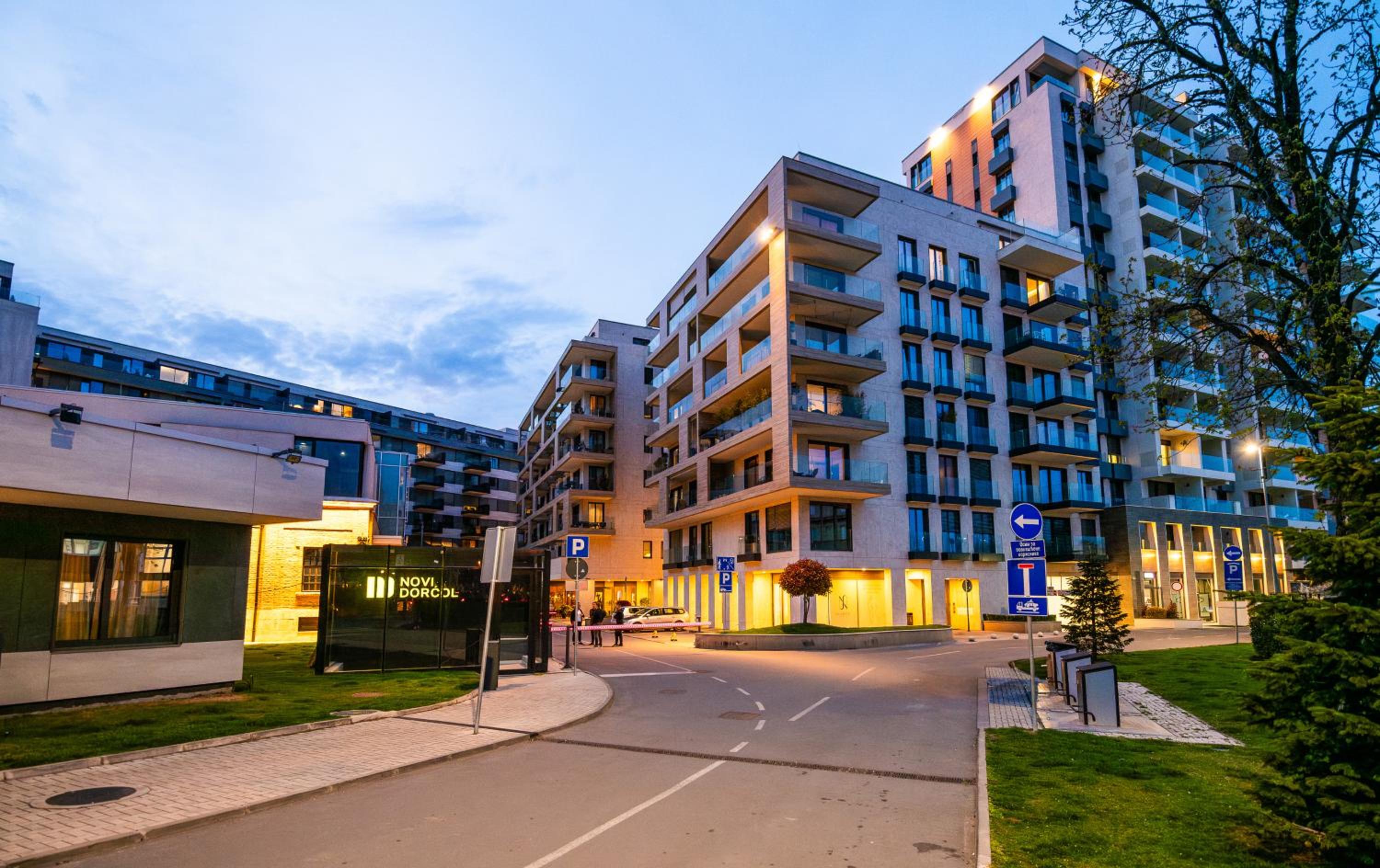 Colors Apartment - City Center Belgrade view 3