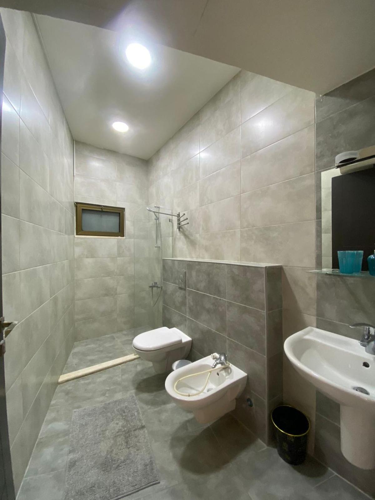 2 bedroom apartment in abdoun view 2