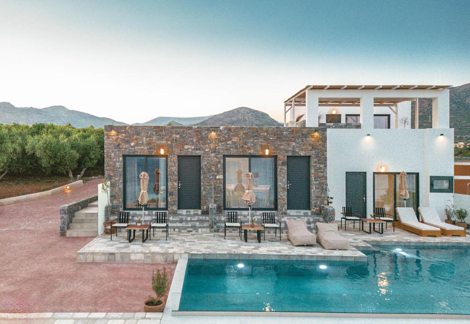 Plakakia Luxury Apartments