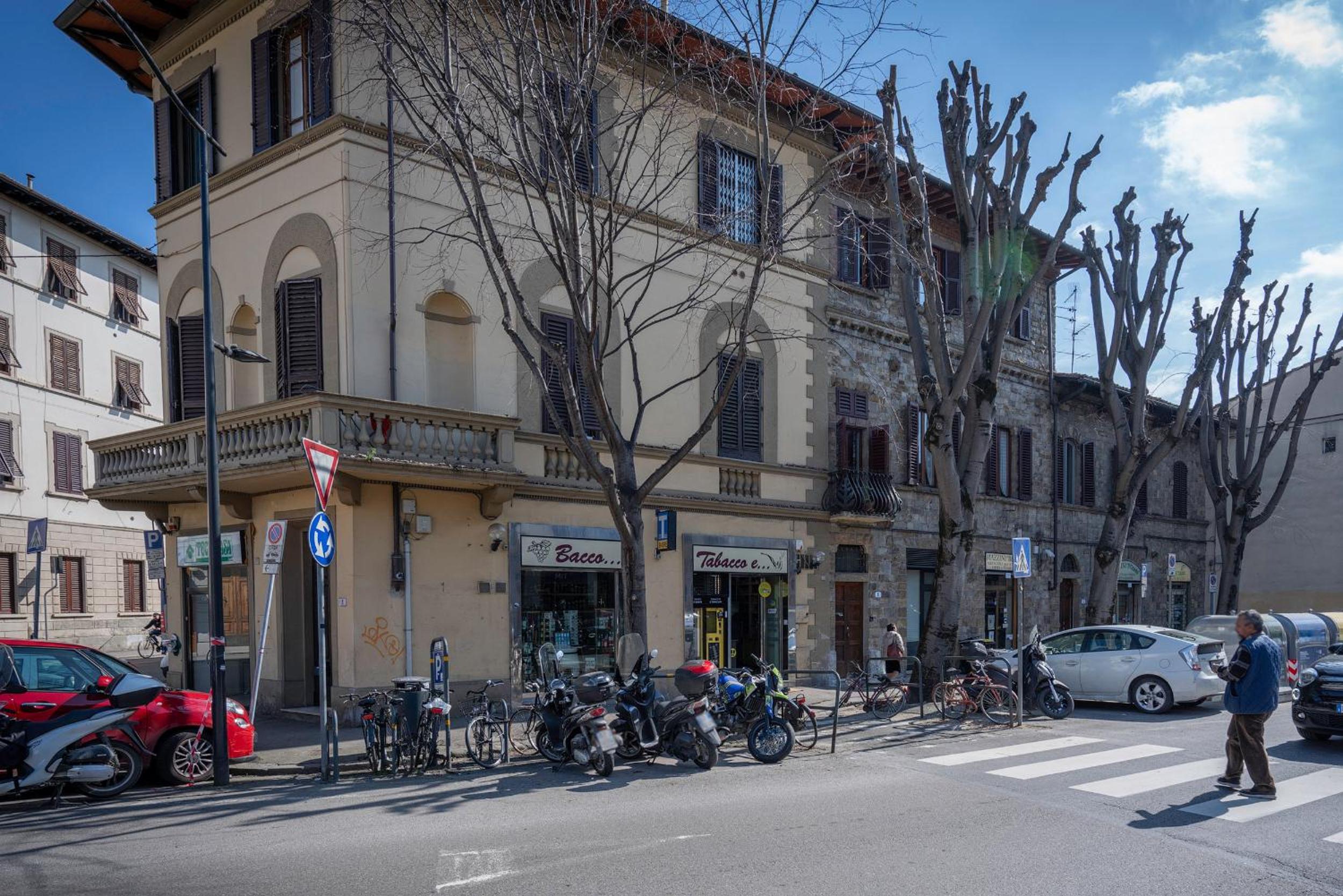 FLORENCE GIANNOTTI HOME
