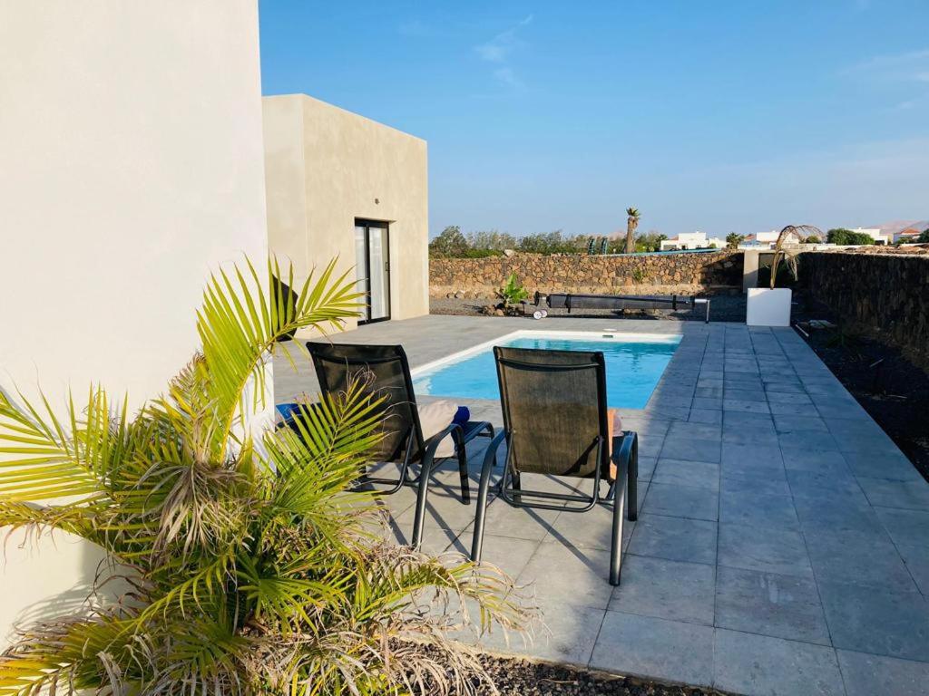Villa TEMPO Stylish 3 bedroom villa with pool view 5