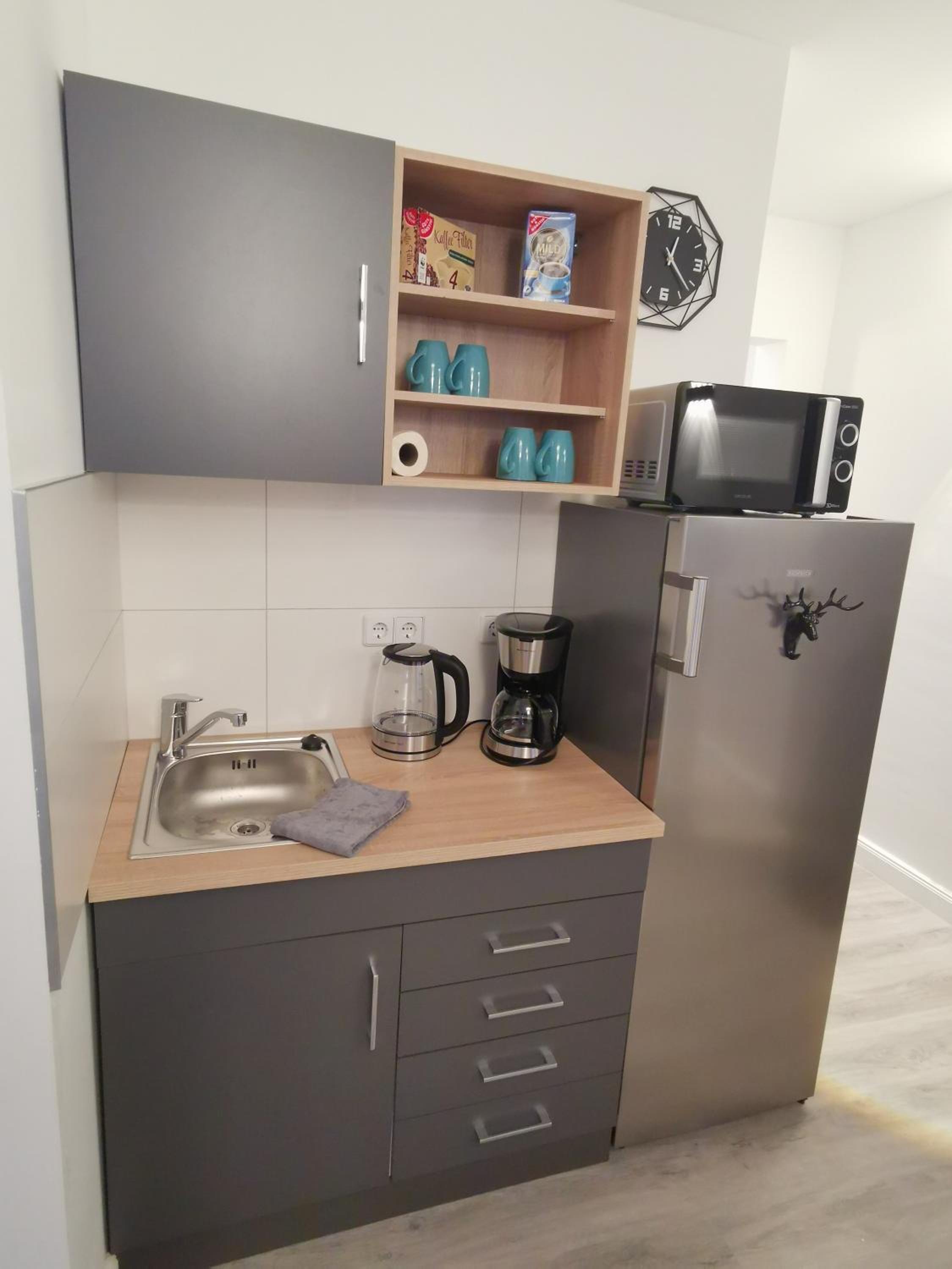 Airbnb, Doppelzimmer, direkt an der A2 & A14, 24 Stunden Check-In, Parkplatz, ruhig