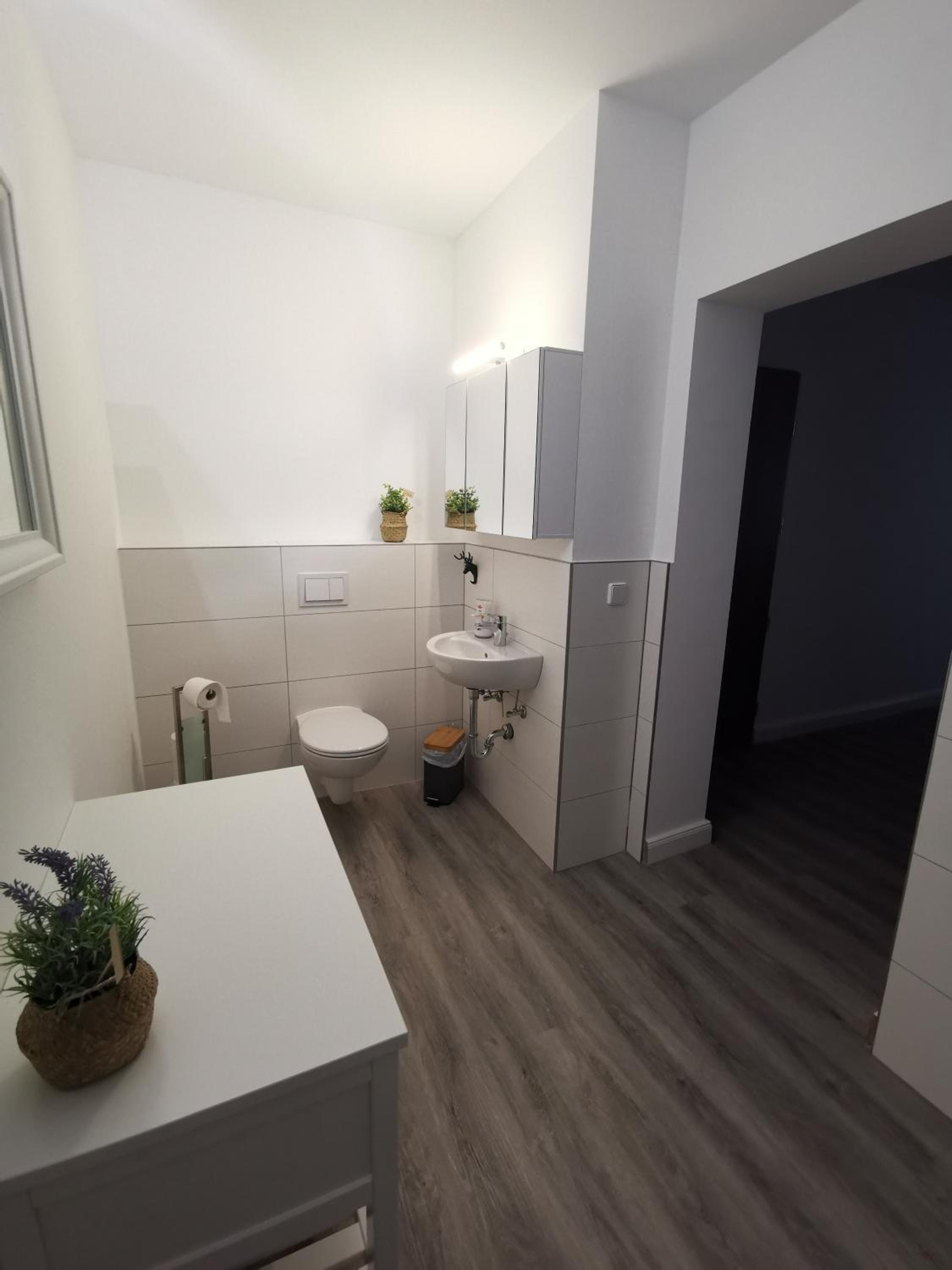 Airbnb, Doppelzimmer, direkt an der A2 & A14, 24 Stunden Check-In, Parkplatz, ruhig