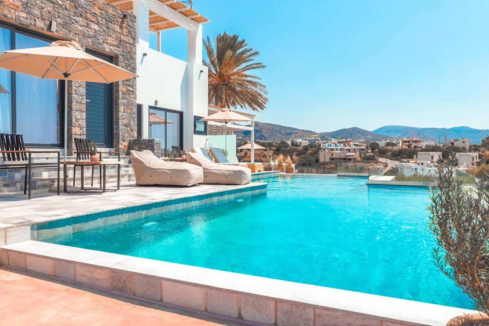 Plakakia Luxury Apartments