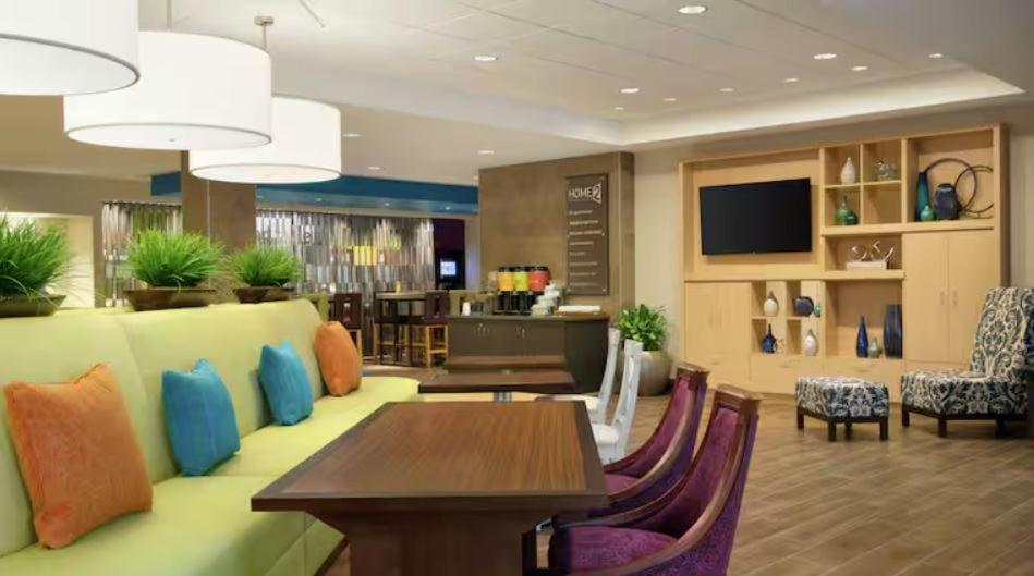Hotel Home2 Suites By Hilton Virginia Beach Princess Anne - Image 1