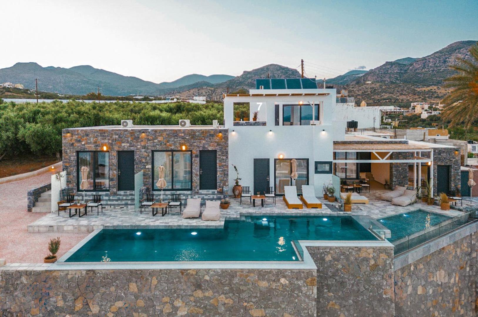 Plakakia Luxury Apartments