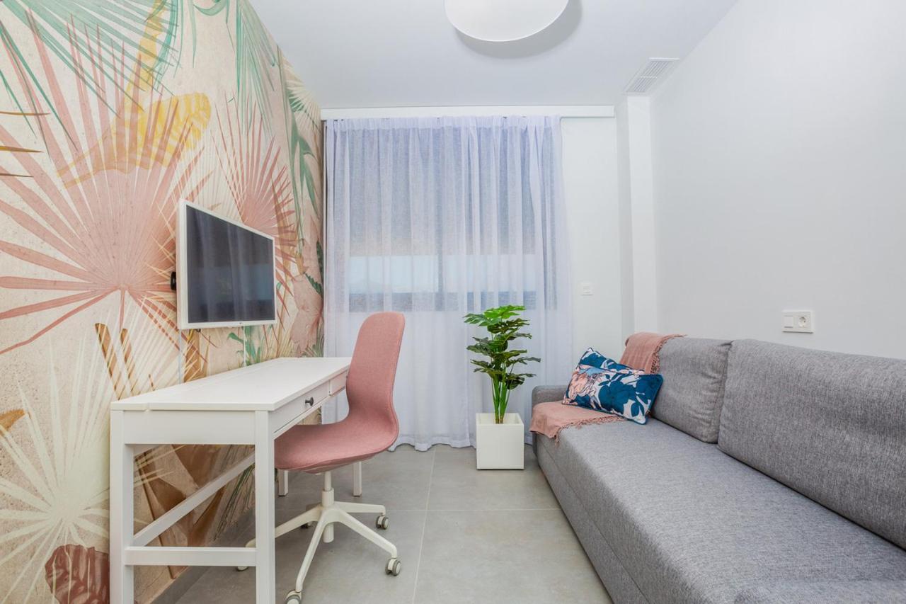Prime Spanish Holidays - Rennes Arenal Playa Apartments