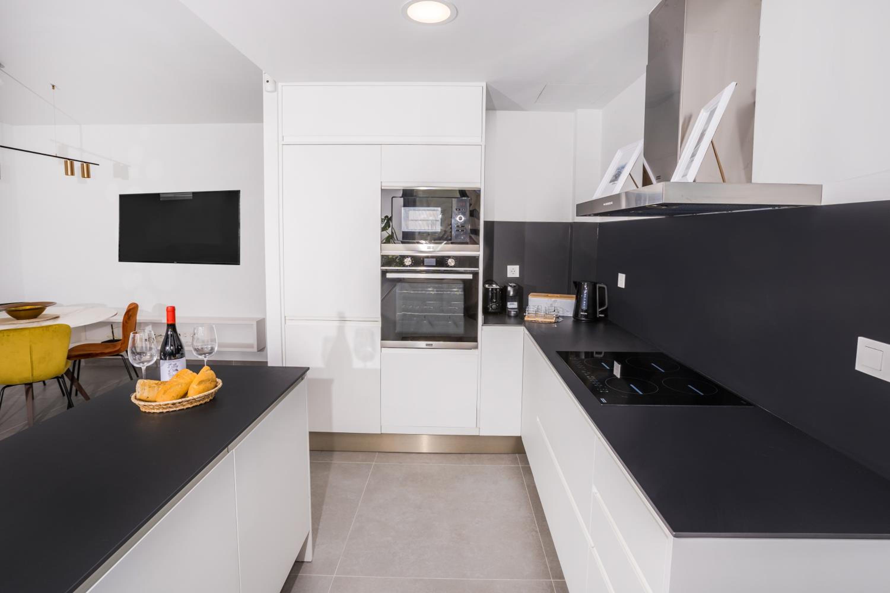 Prime Spanish Holidays - Rennes Arenal Playa Apartments