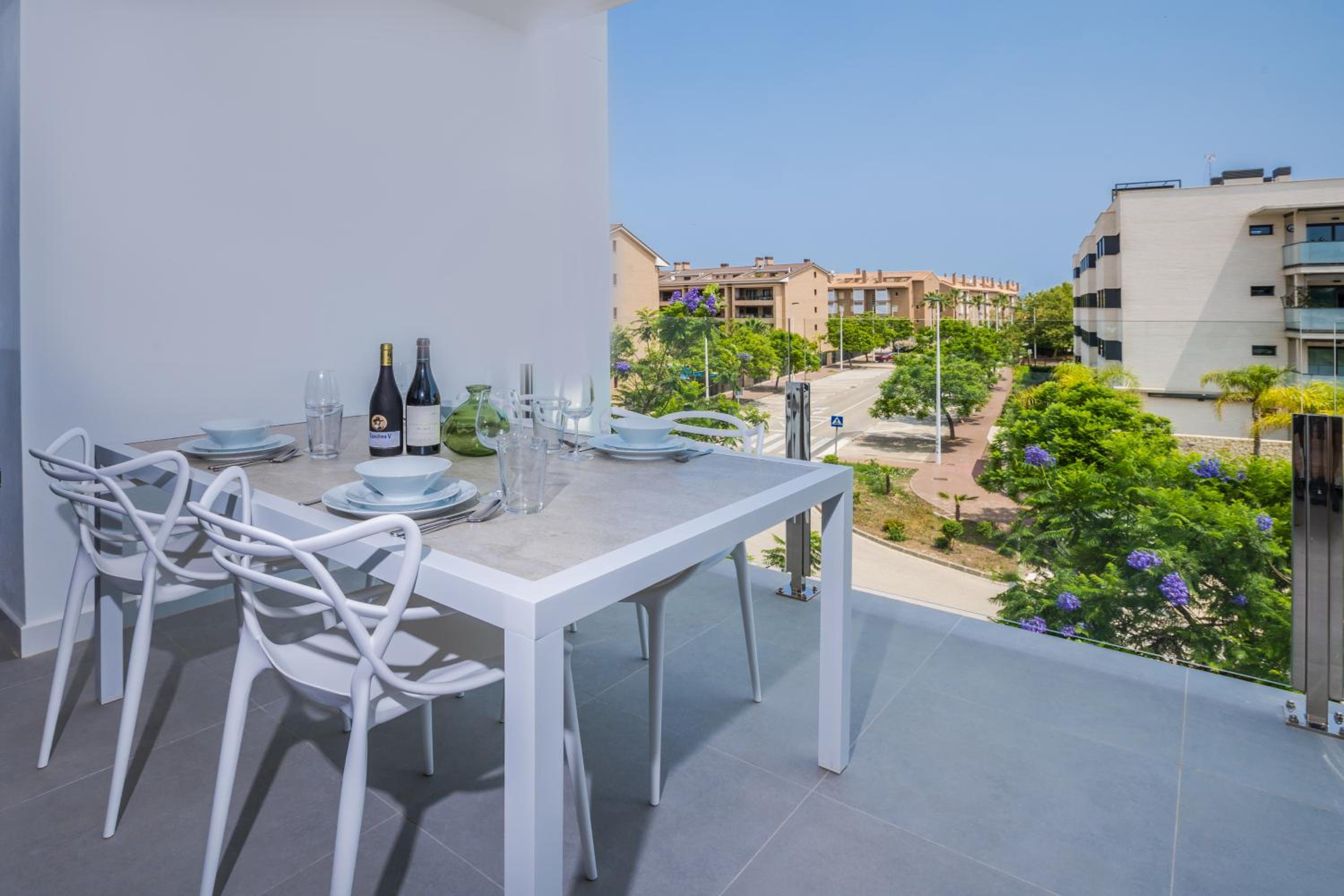 Prime Spanish Holidays - Rennes Arenal Playa Apartments
