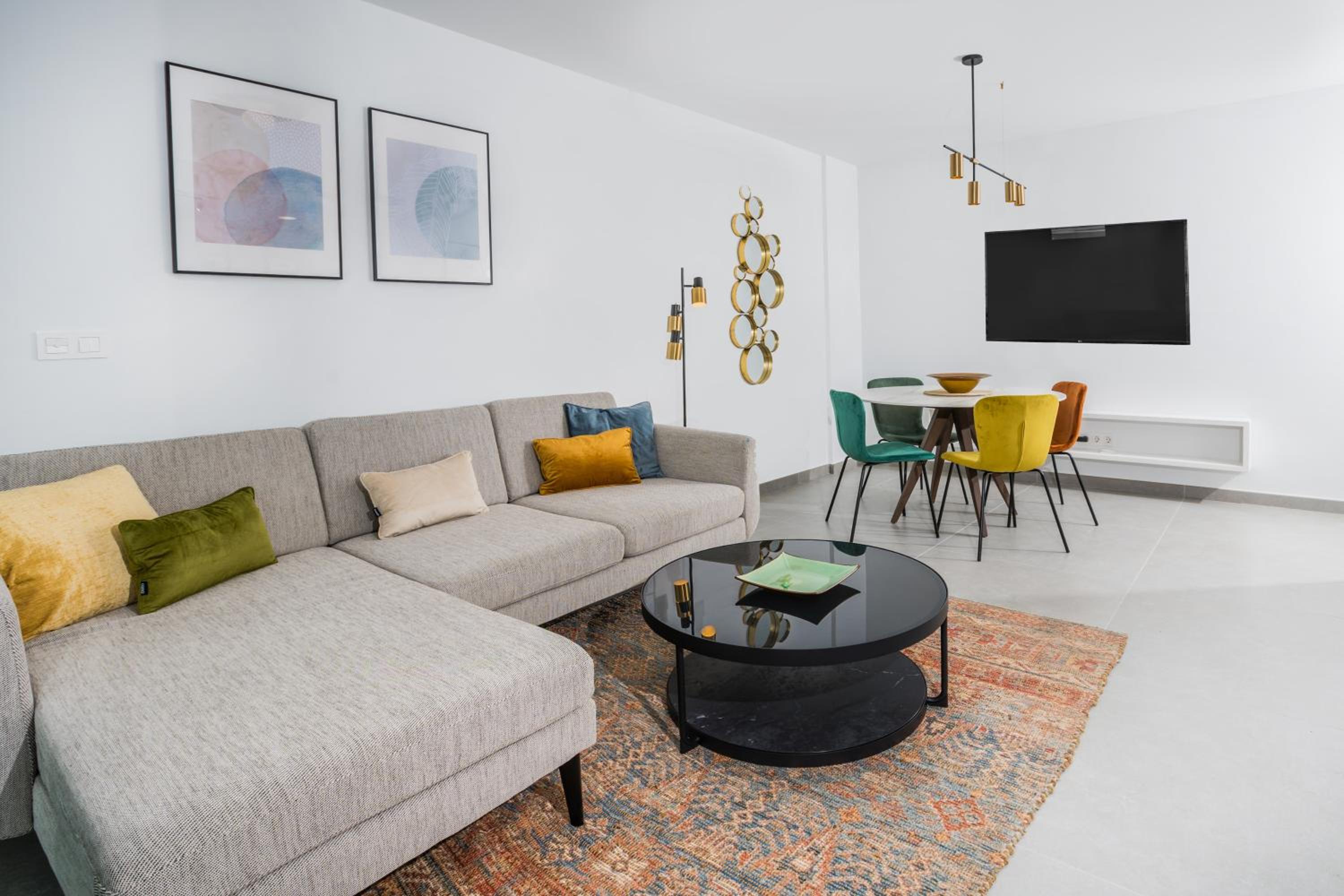 Prime Spanish Holidays - Rennes Arenal Playa Apartments