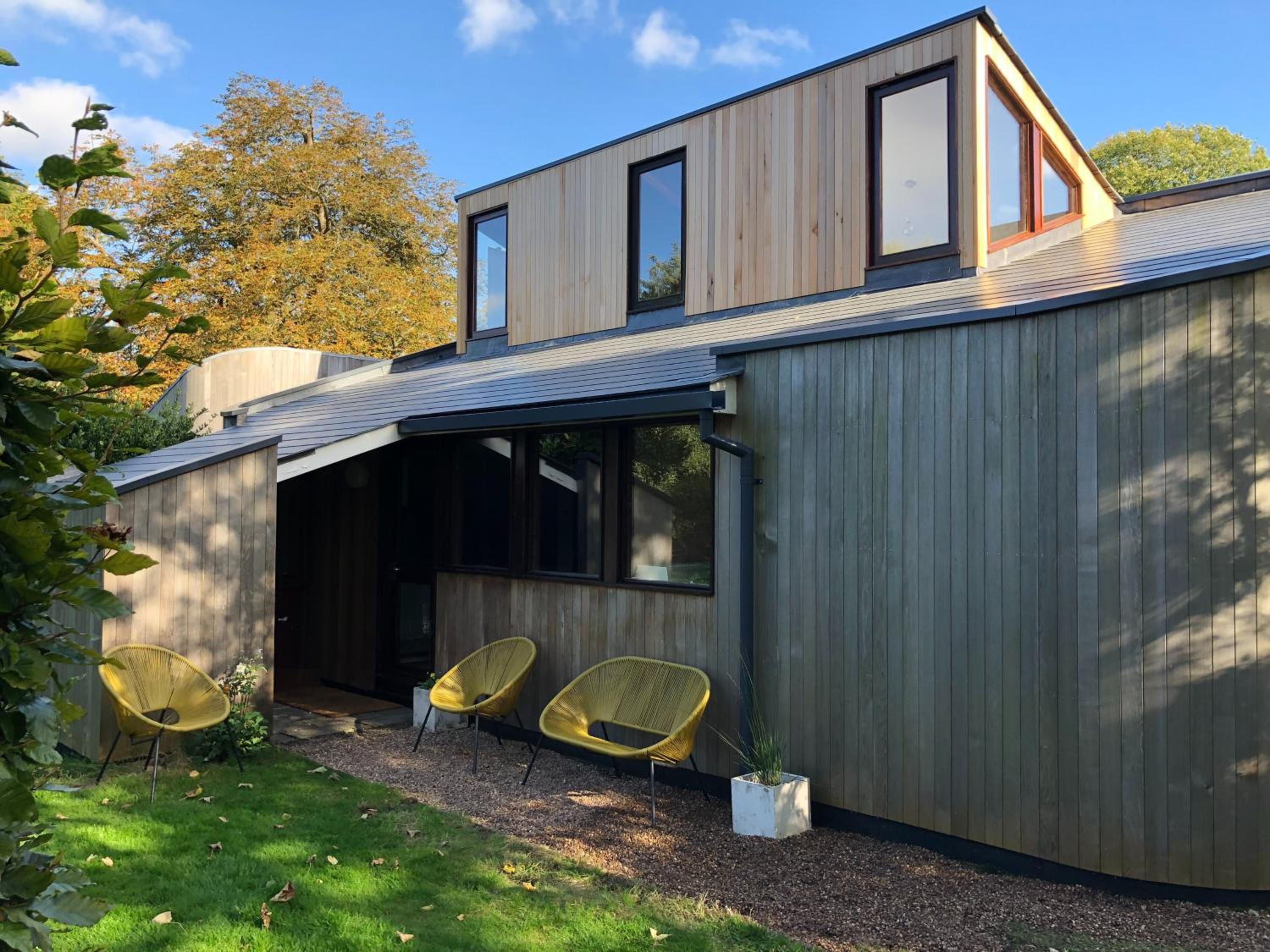 Unique & Rural Child Friendly Annexe with Large Gardens, Games & Tennis Court - Chichester Holiday Properties view 2