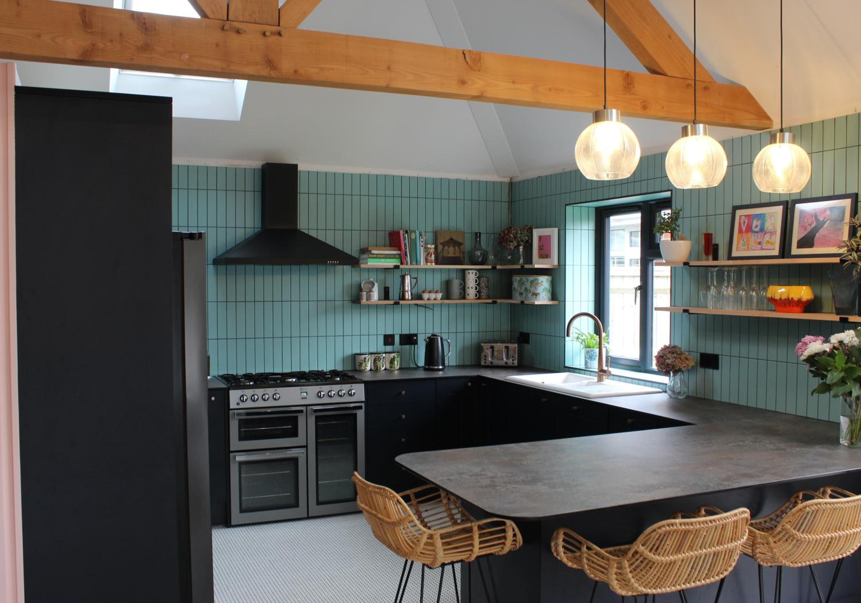 Chichester Holiday Properties - Modern Bungalow with Garden & Nearby Goodwood Festival of Speed view 5