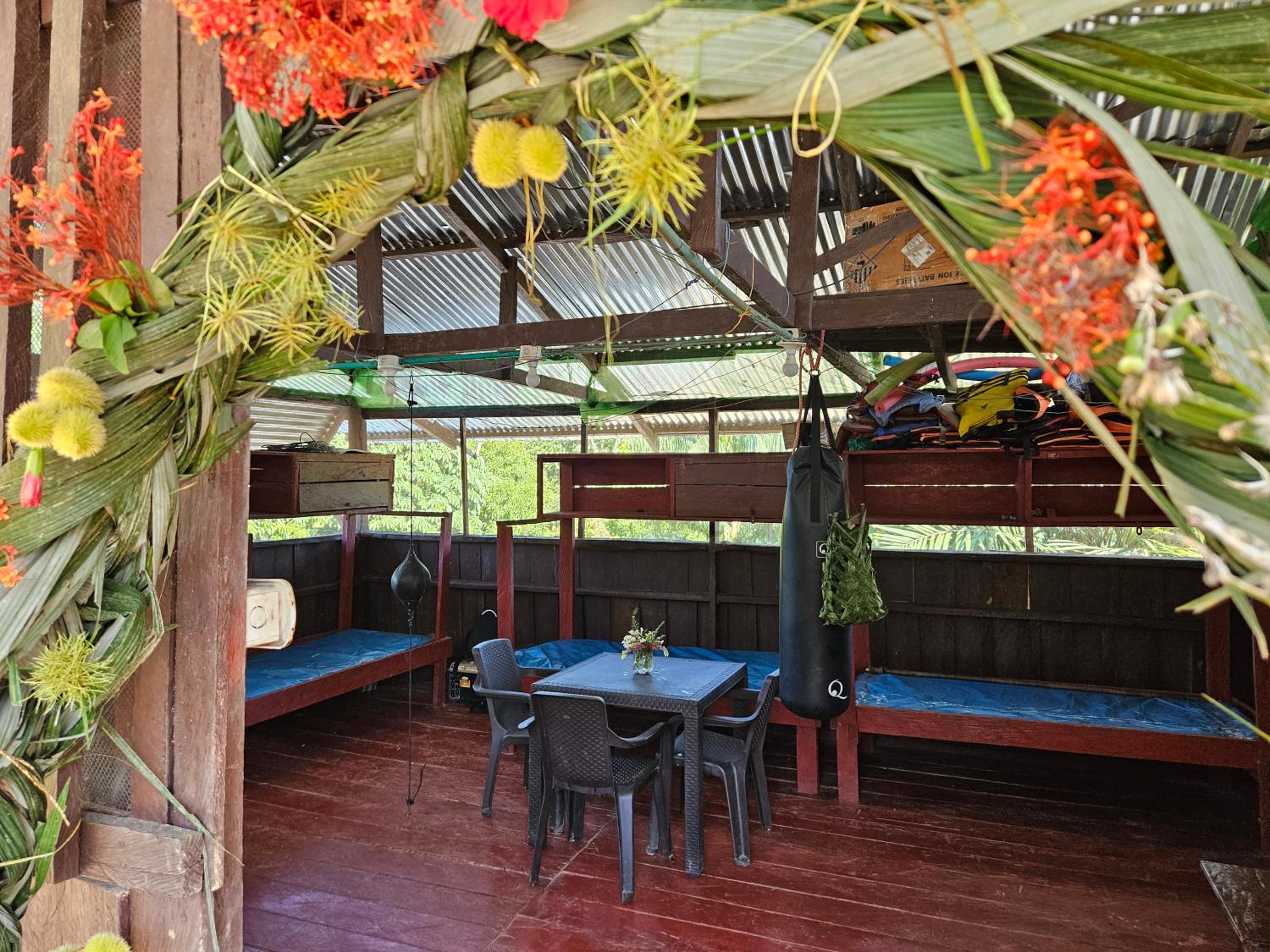 Amazon Jungle lodge -Experencia Indigena Yagua