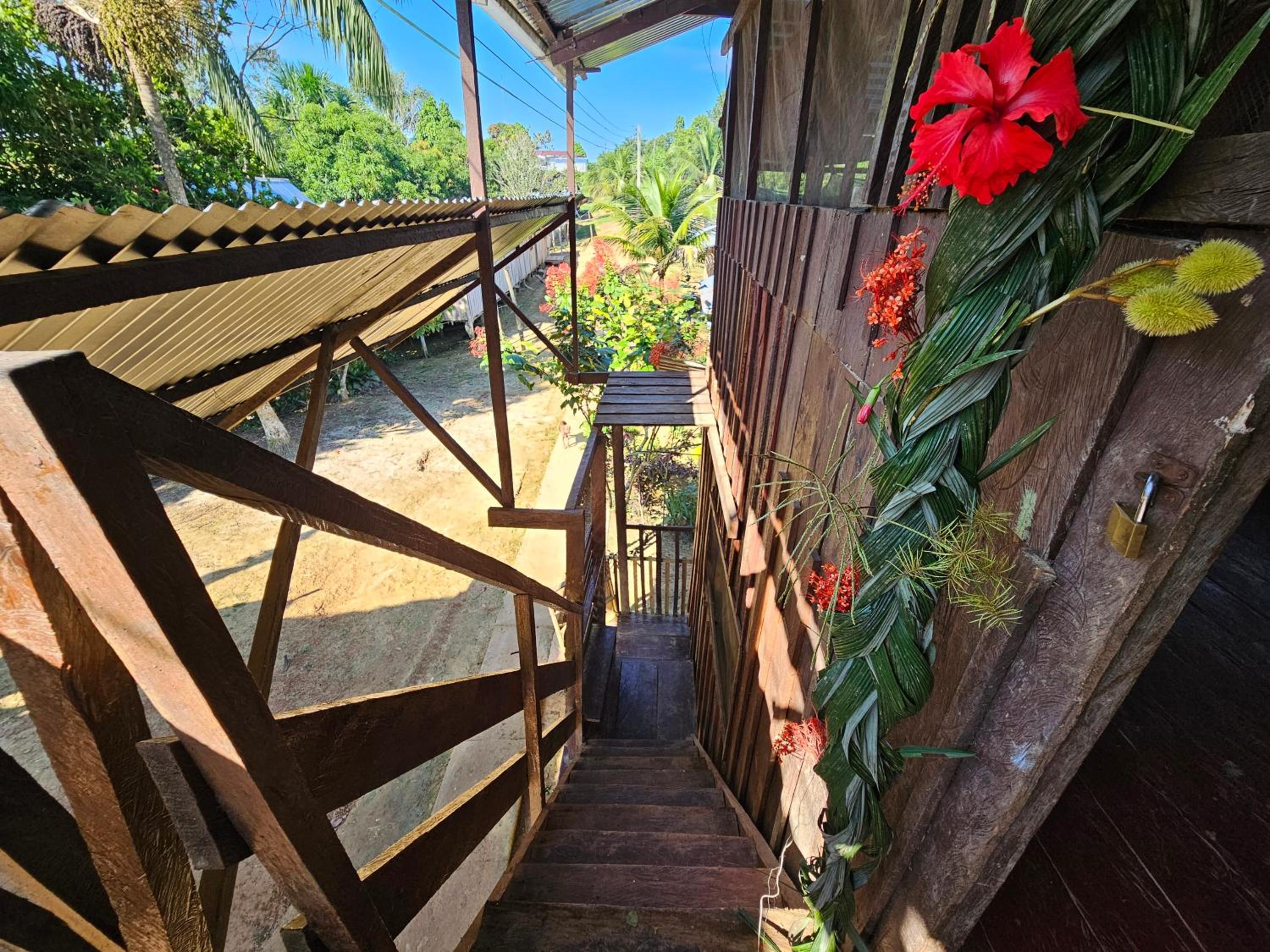 Amazon Jungle lodge -Experencia Indigena Yagua