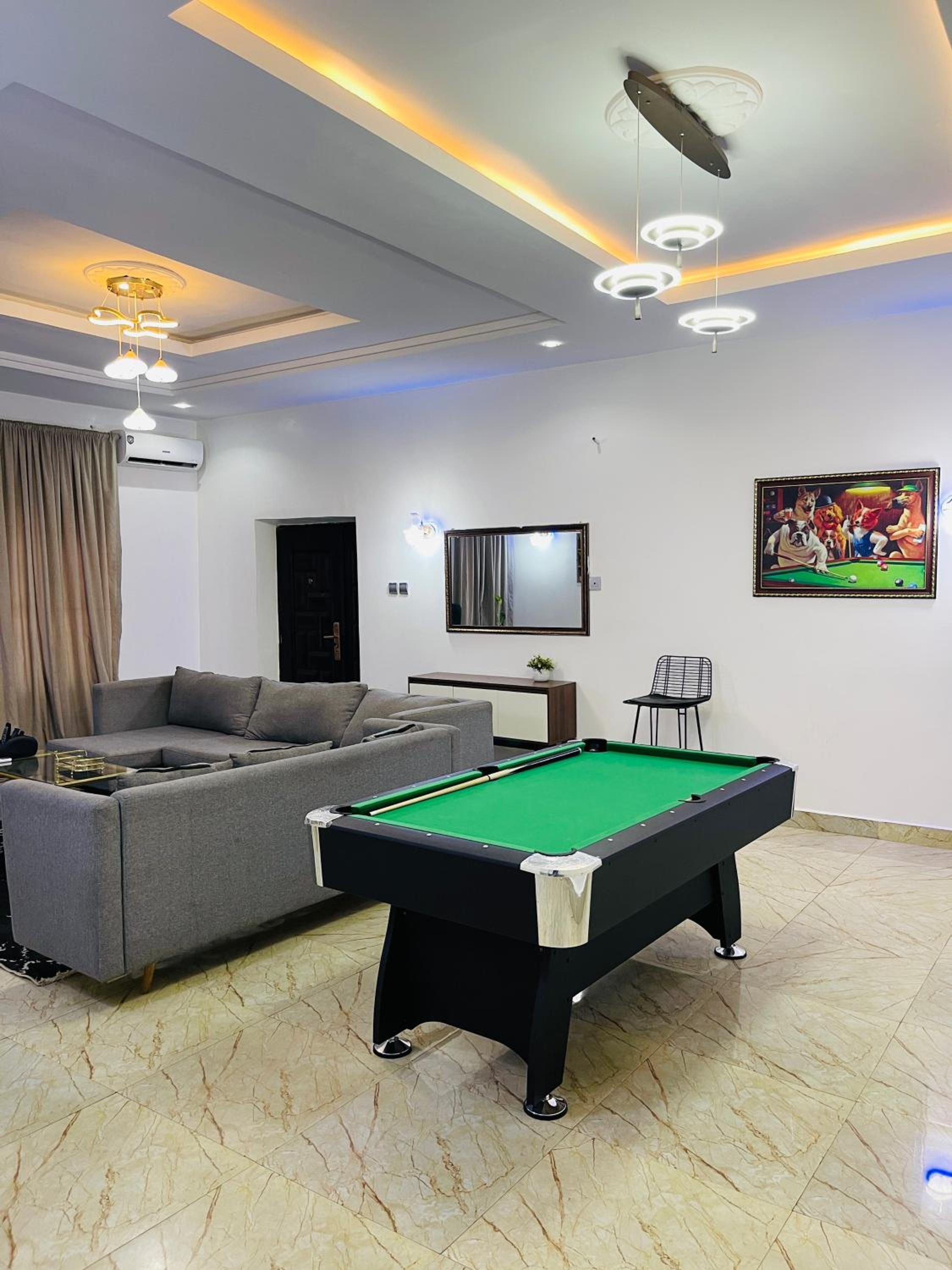 Stylez Apartment