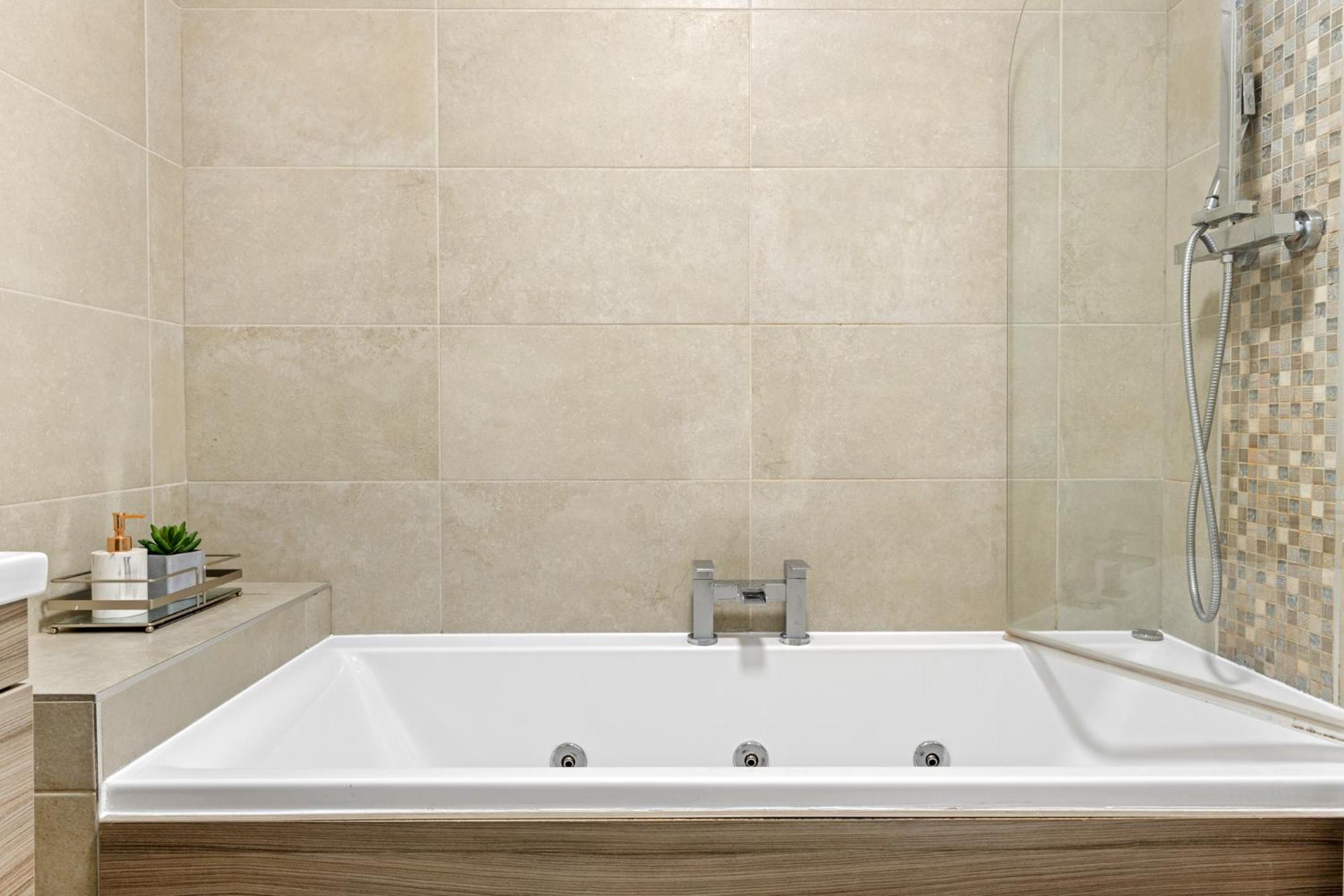 Luxury 1 Bedroom Lace Market Apartment