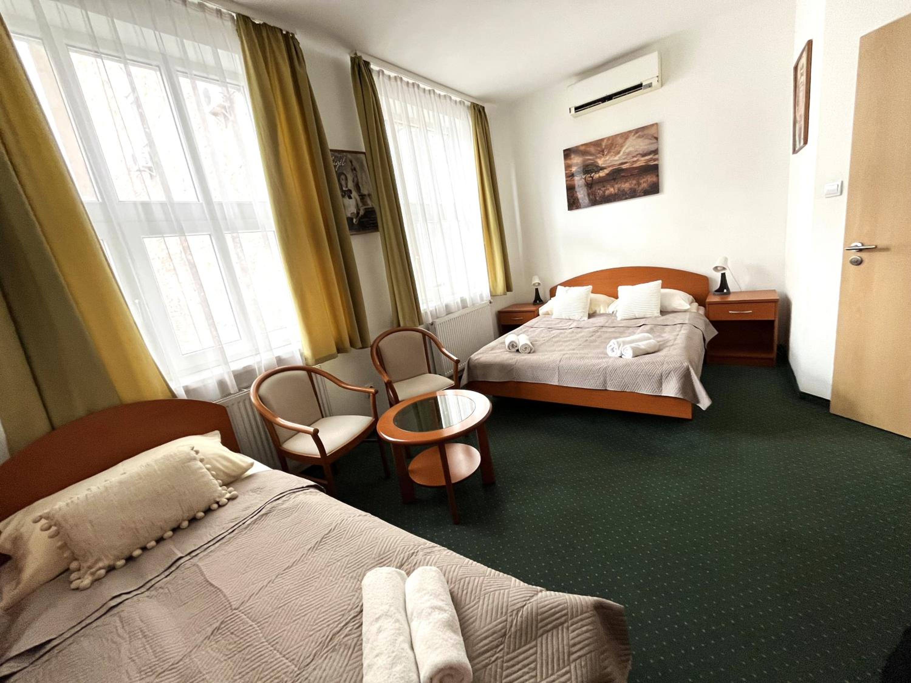 Broadway Guesthouse
