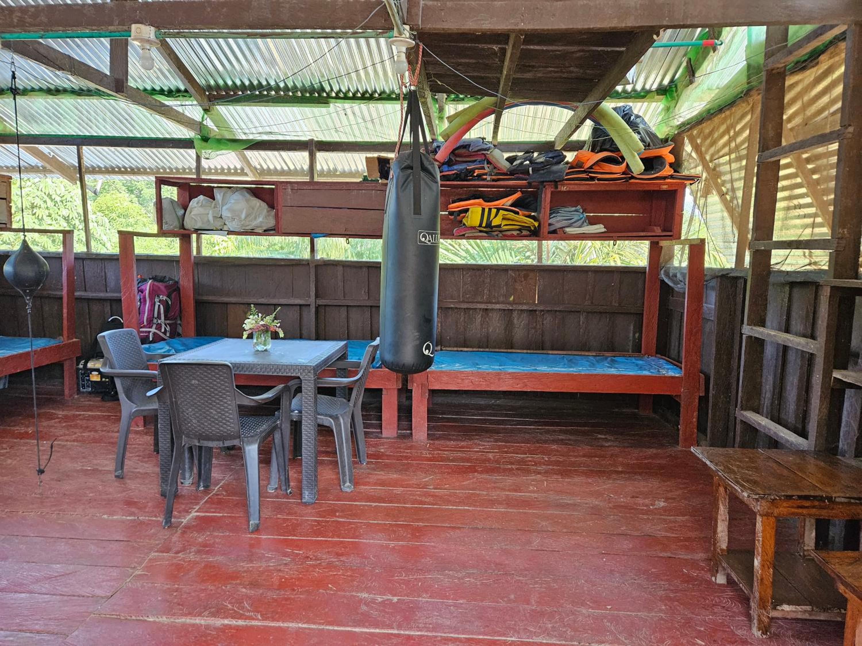 Amazon Jungle lodge -Experencia Indigena Yagua