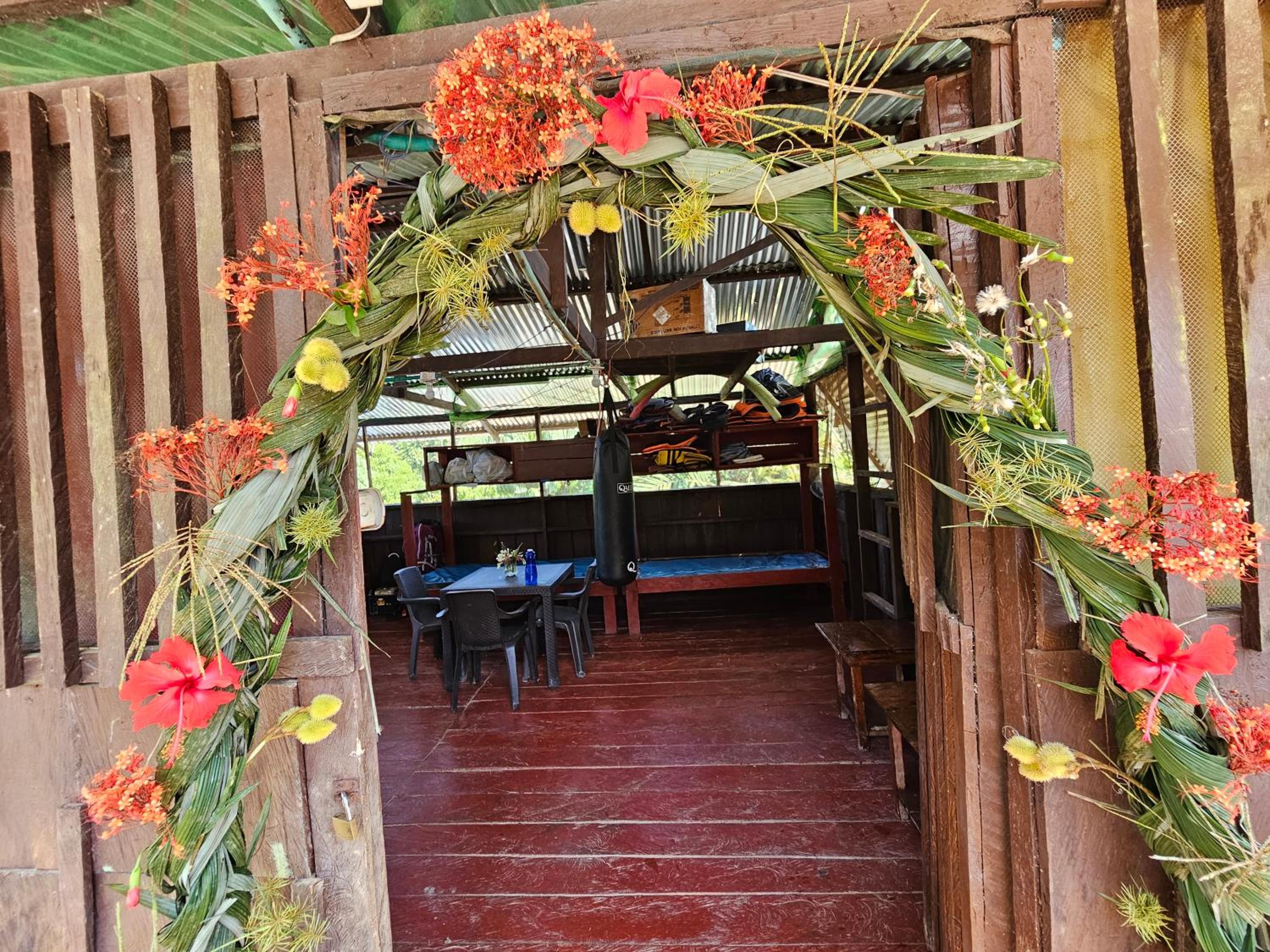 Amazon Jungle lodge -Experencia Indigena Yagua