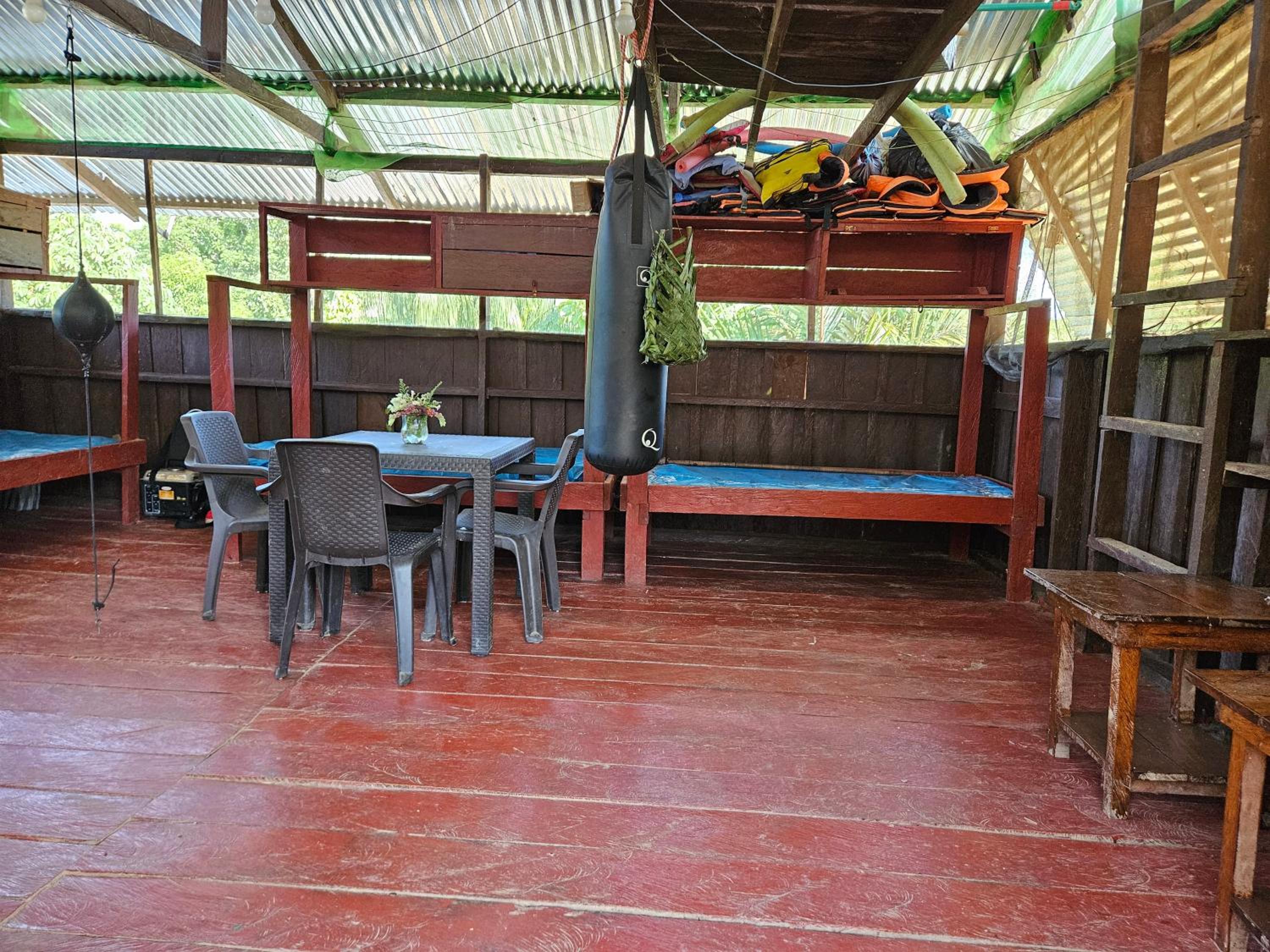 Amazon Jungle lodge -Experencia Indigena Yagua