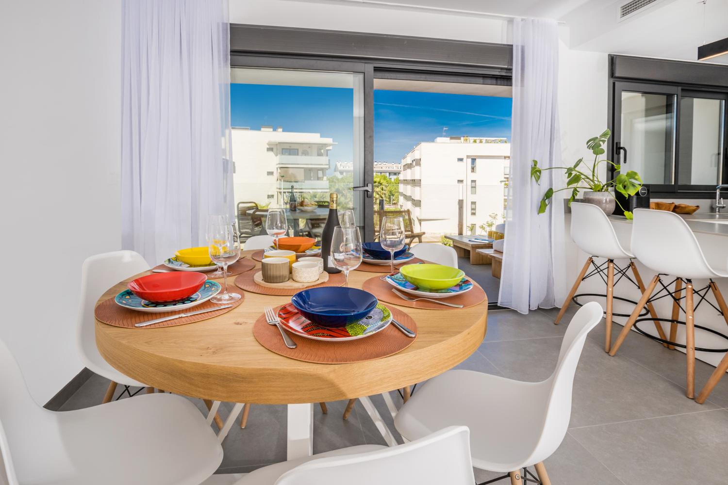Prime Spanish Holidays - Rennes Arenal Playa Apartments