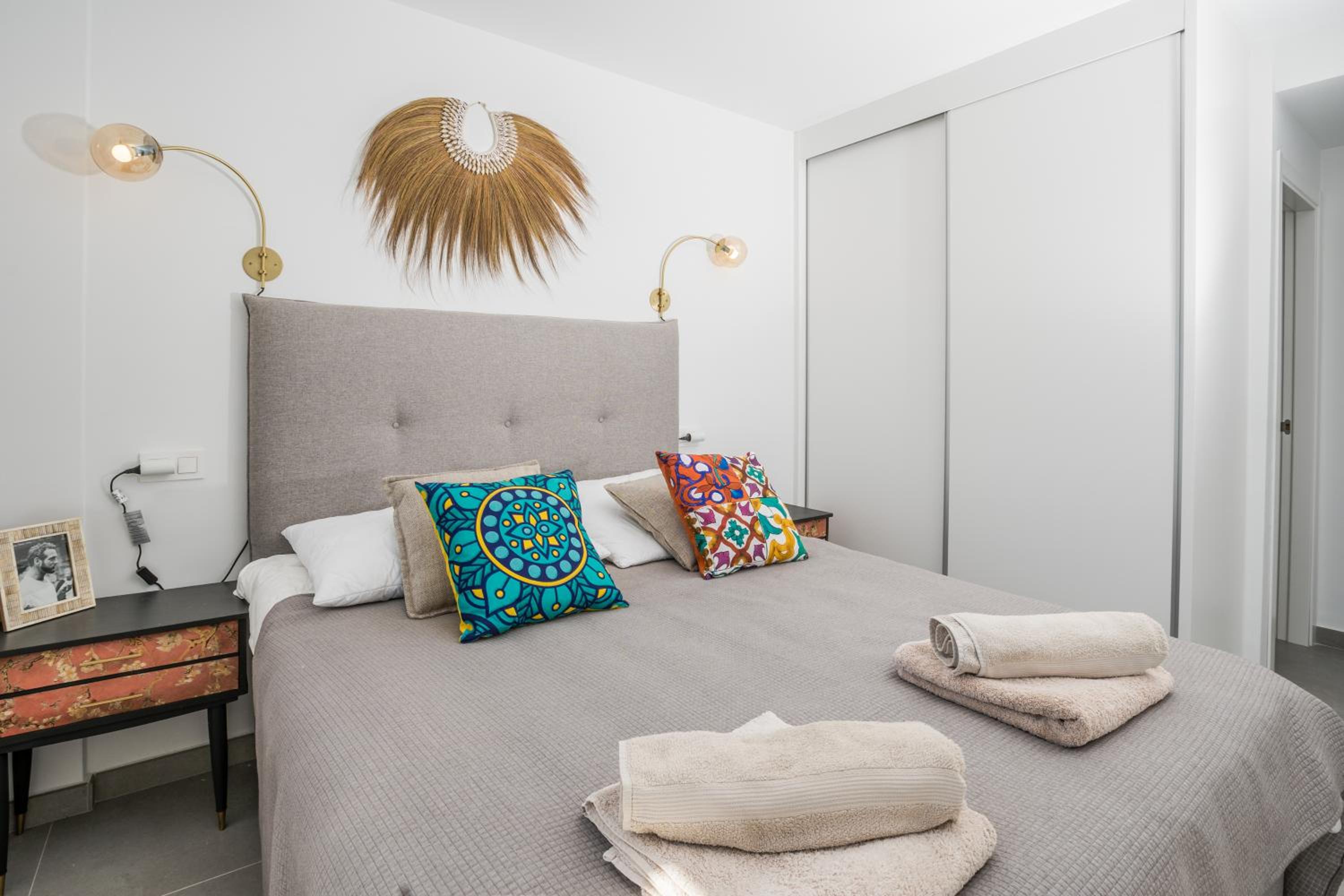 Prime Spanish Holidays - Rennes Arenal Playa Apartments