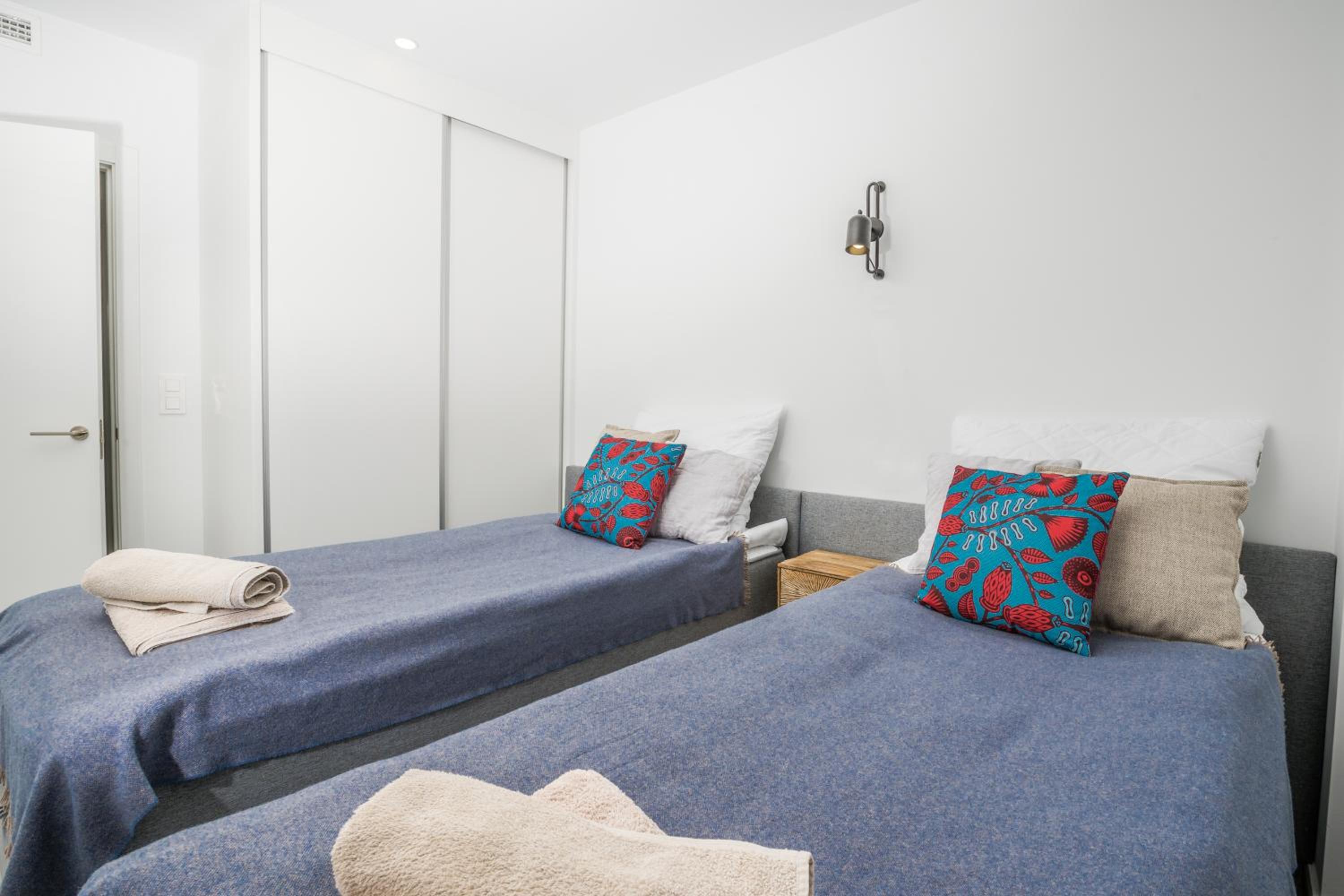 Prime Spanish Holidays - Rennes Arenal Playa Apartments