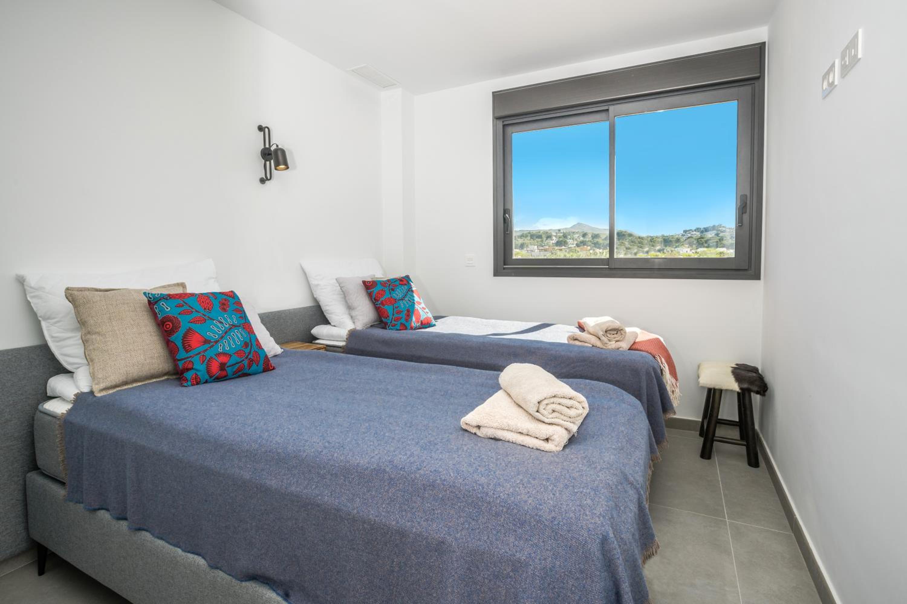 Prime Spanish Holidays - Rennes Arenal Playa Apartments