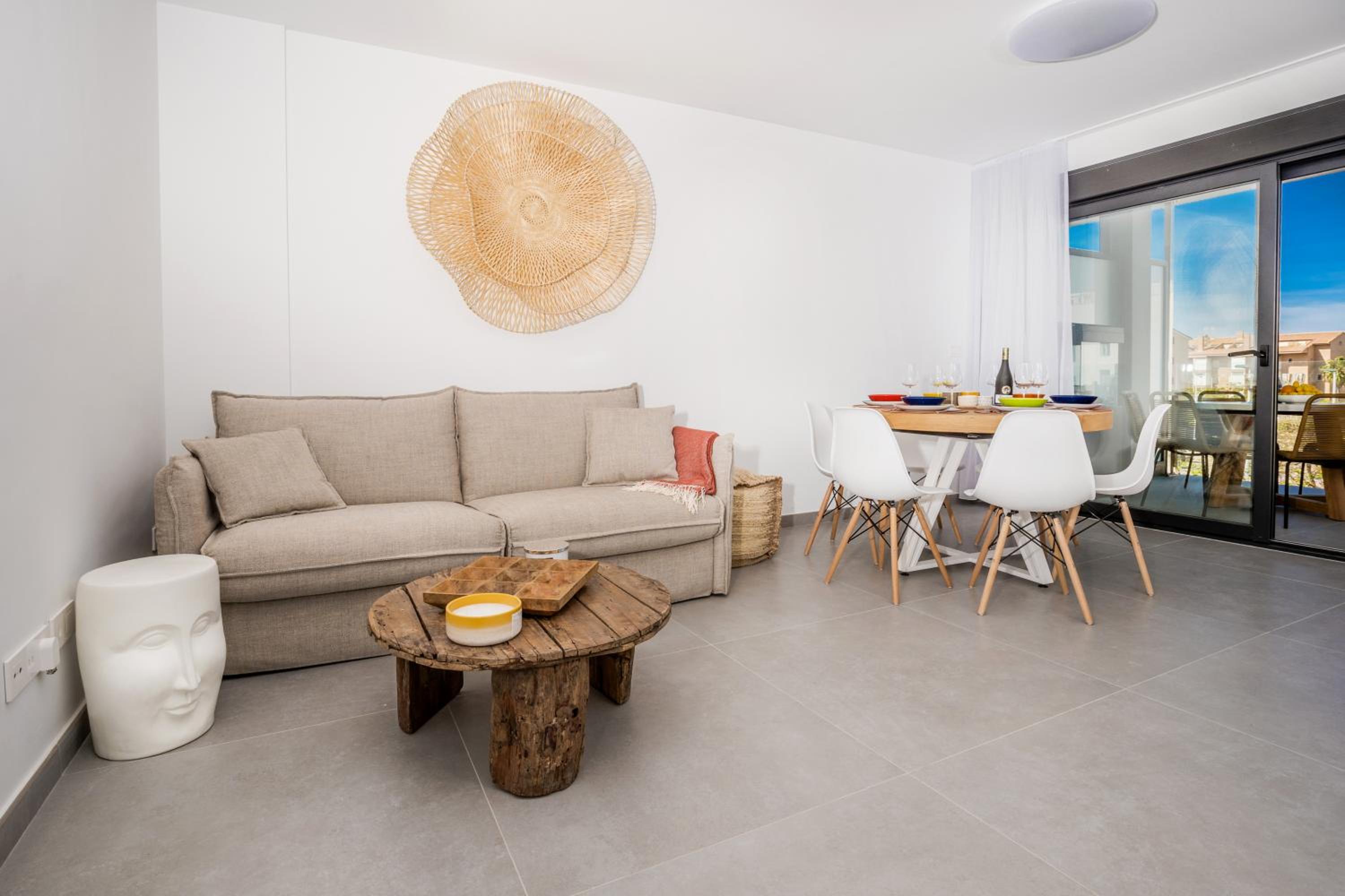 Prime Spanish Holidays - Rennes Arenal Playa Apartments