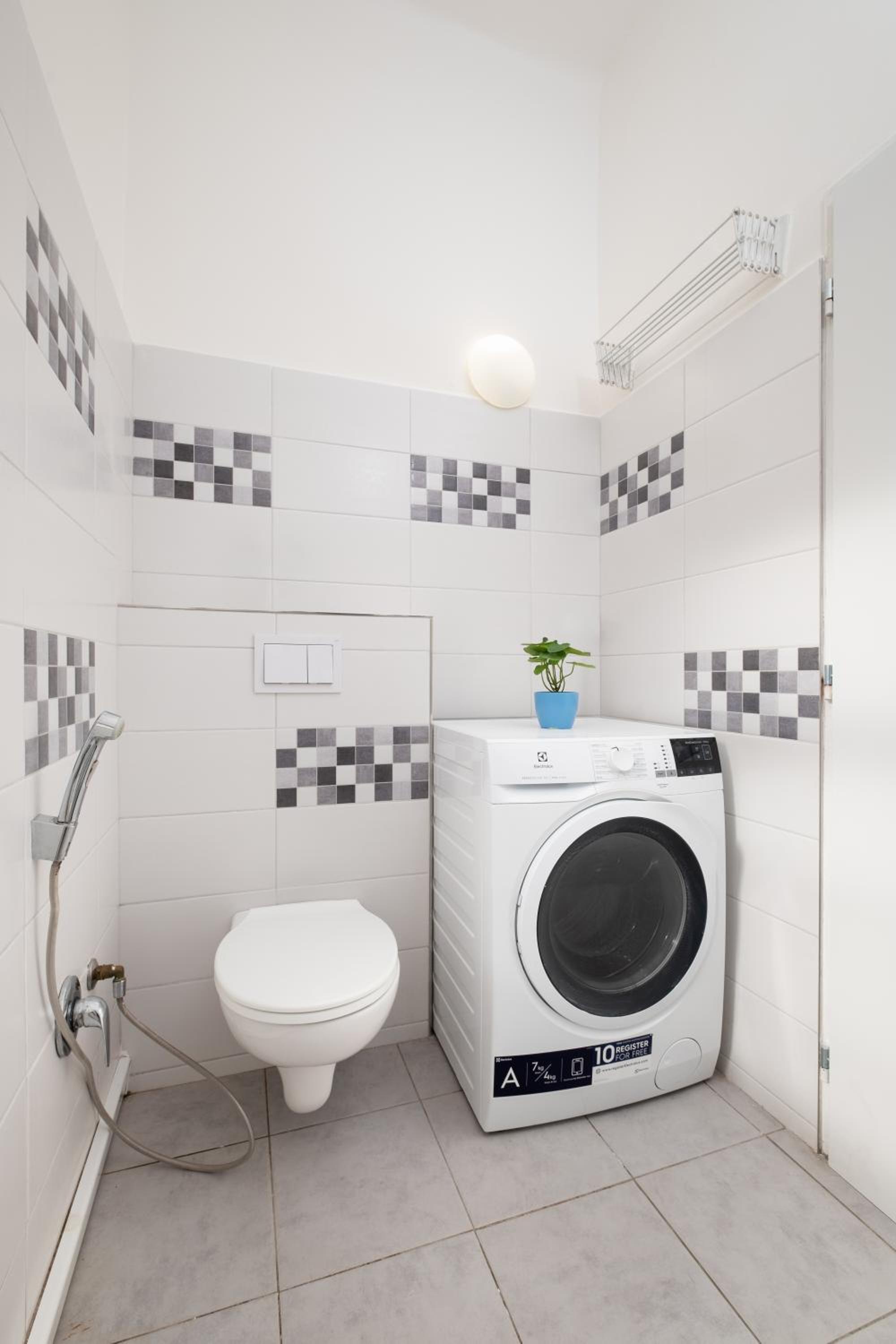 Playful studio in Žižkov by Prague Days