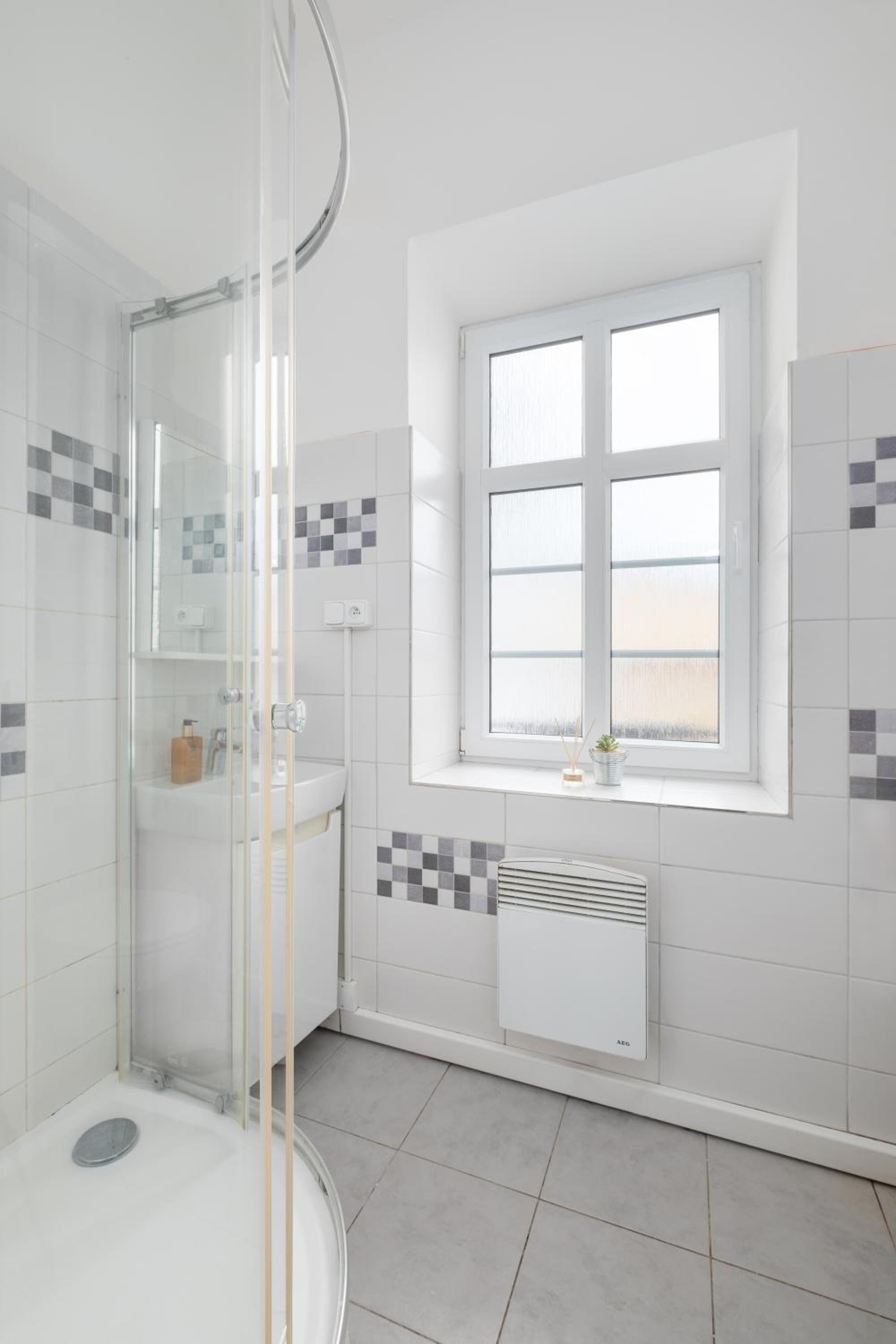 Playful studio in Žižkov by Prague Days