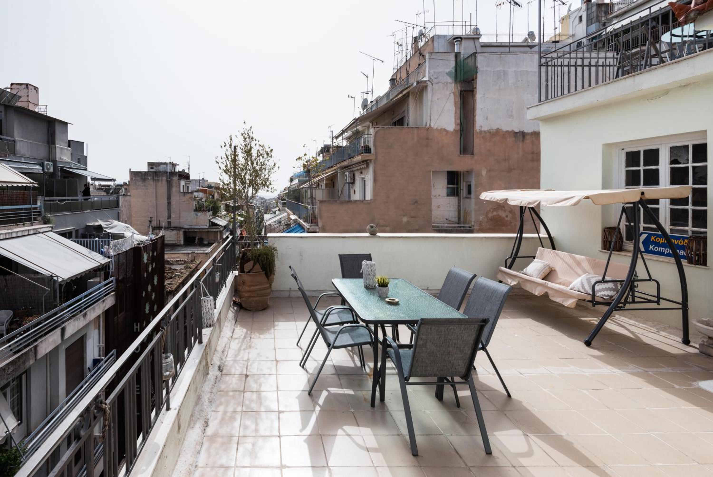 zen penthouse in exarchia