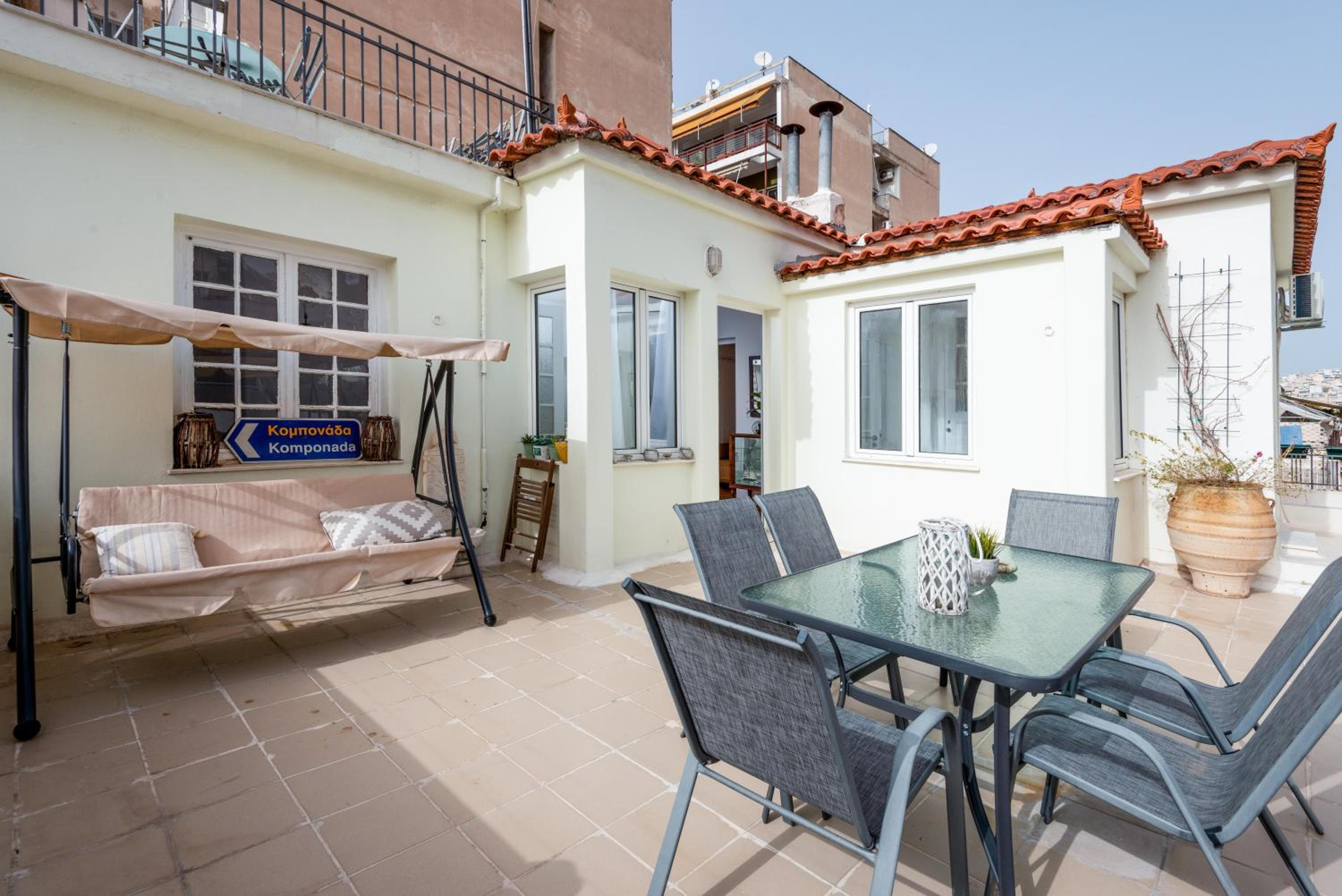 zen penthouse in exarchia
