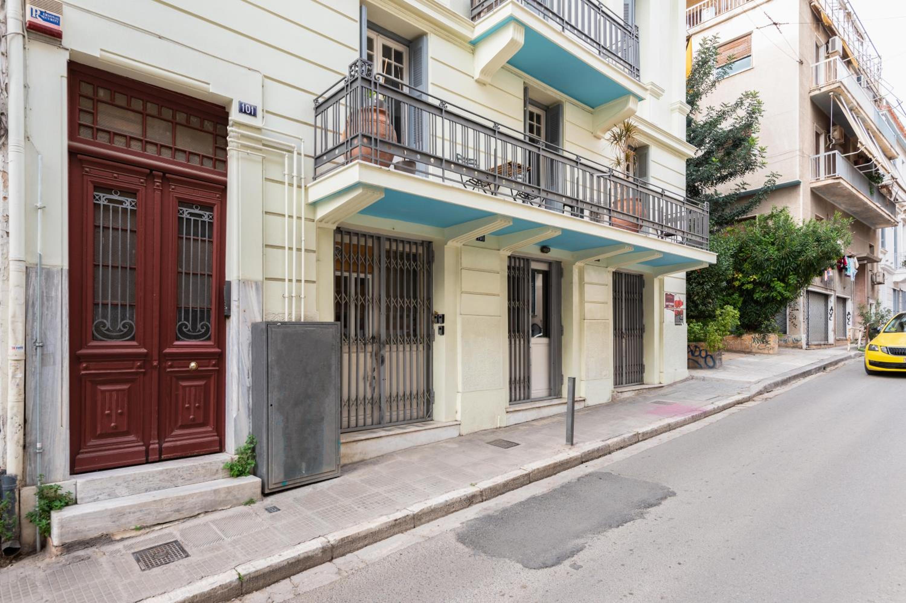 zen penthouse in exarchia