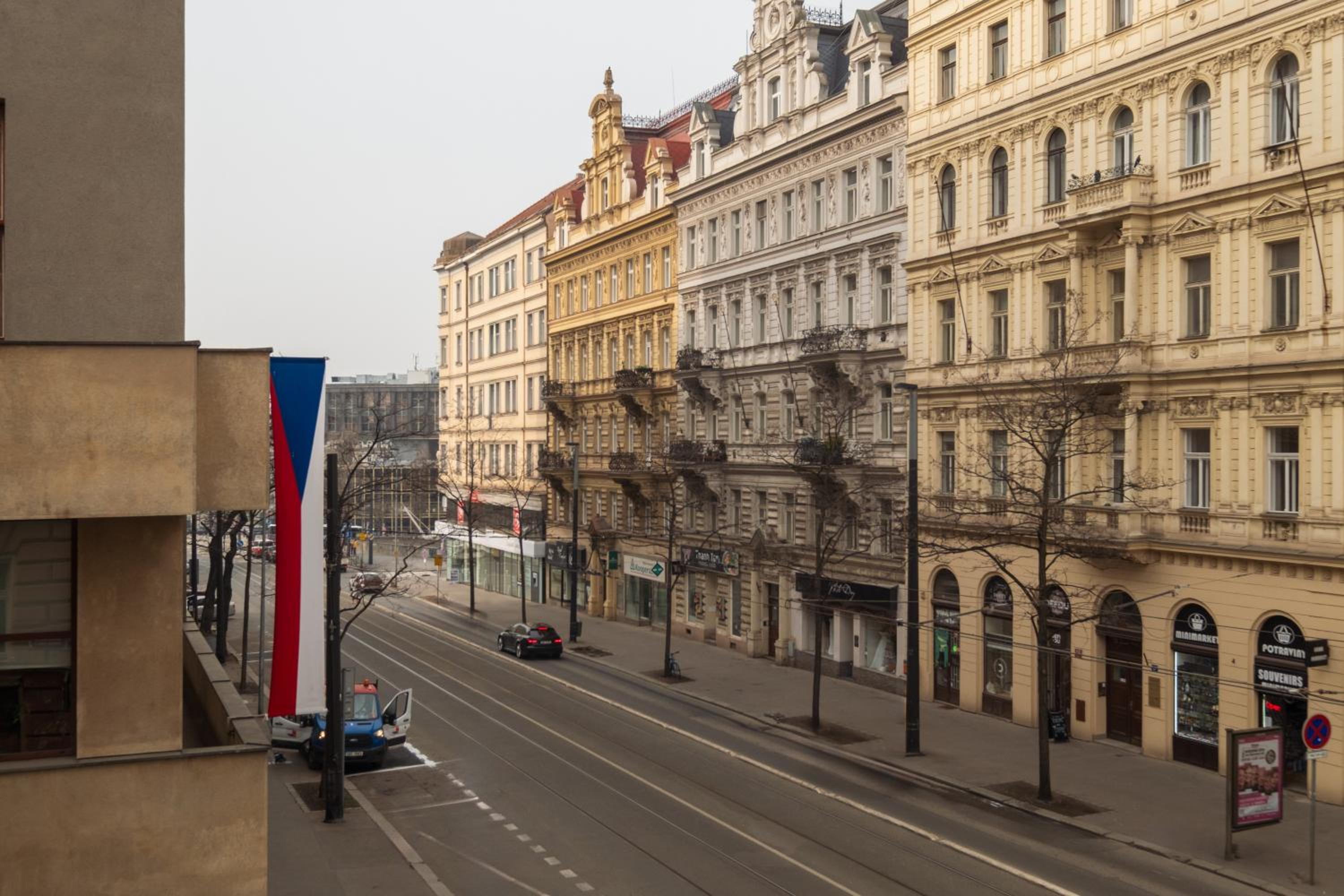 Prague Days - Spacious Apartment with Balcony near Wenceslas Square