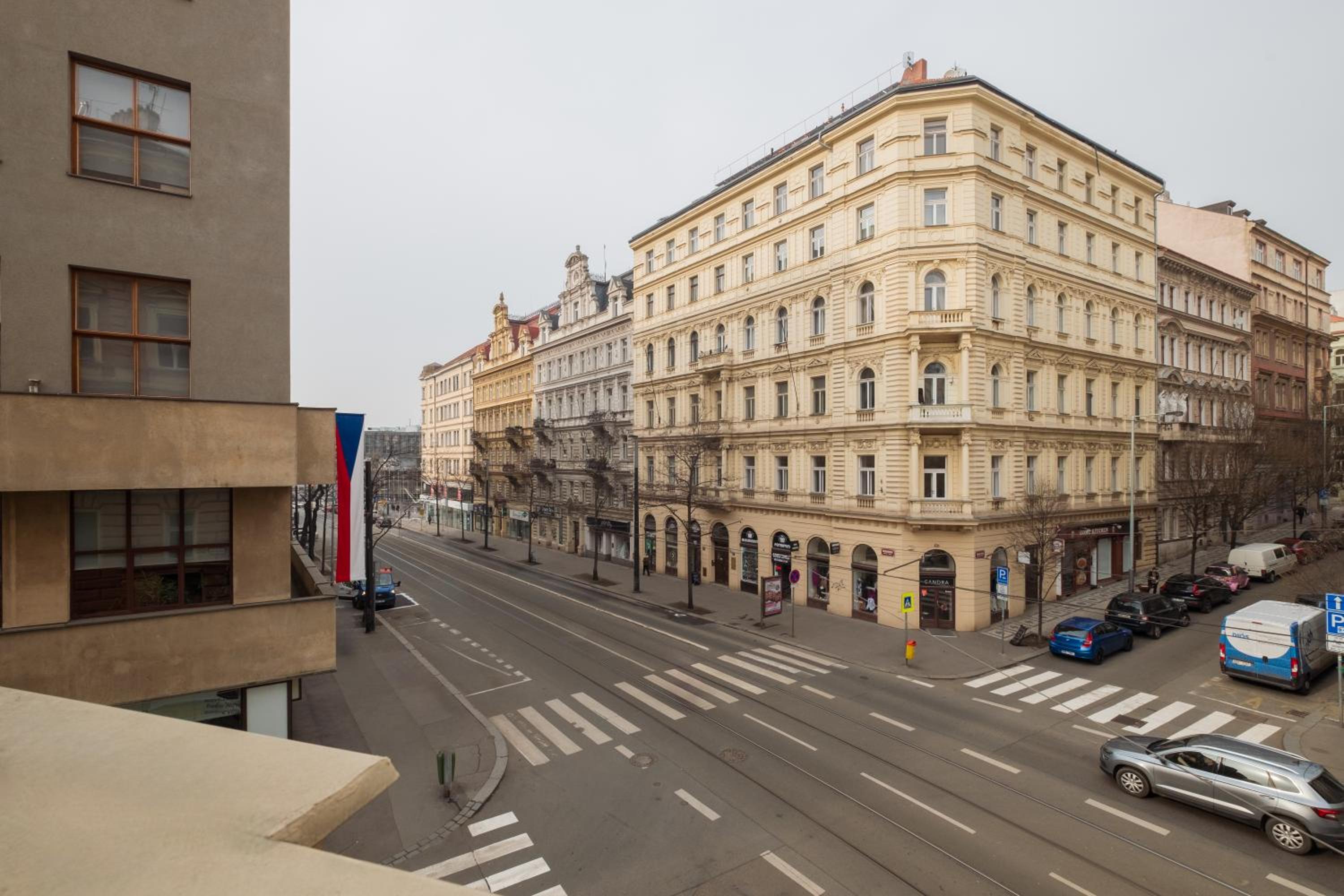 Prague Days - Spacious Apartment with Balcony near Wenceslas Square
