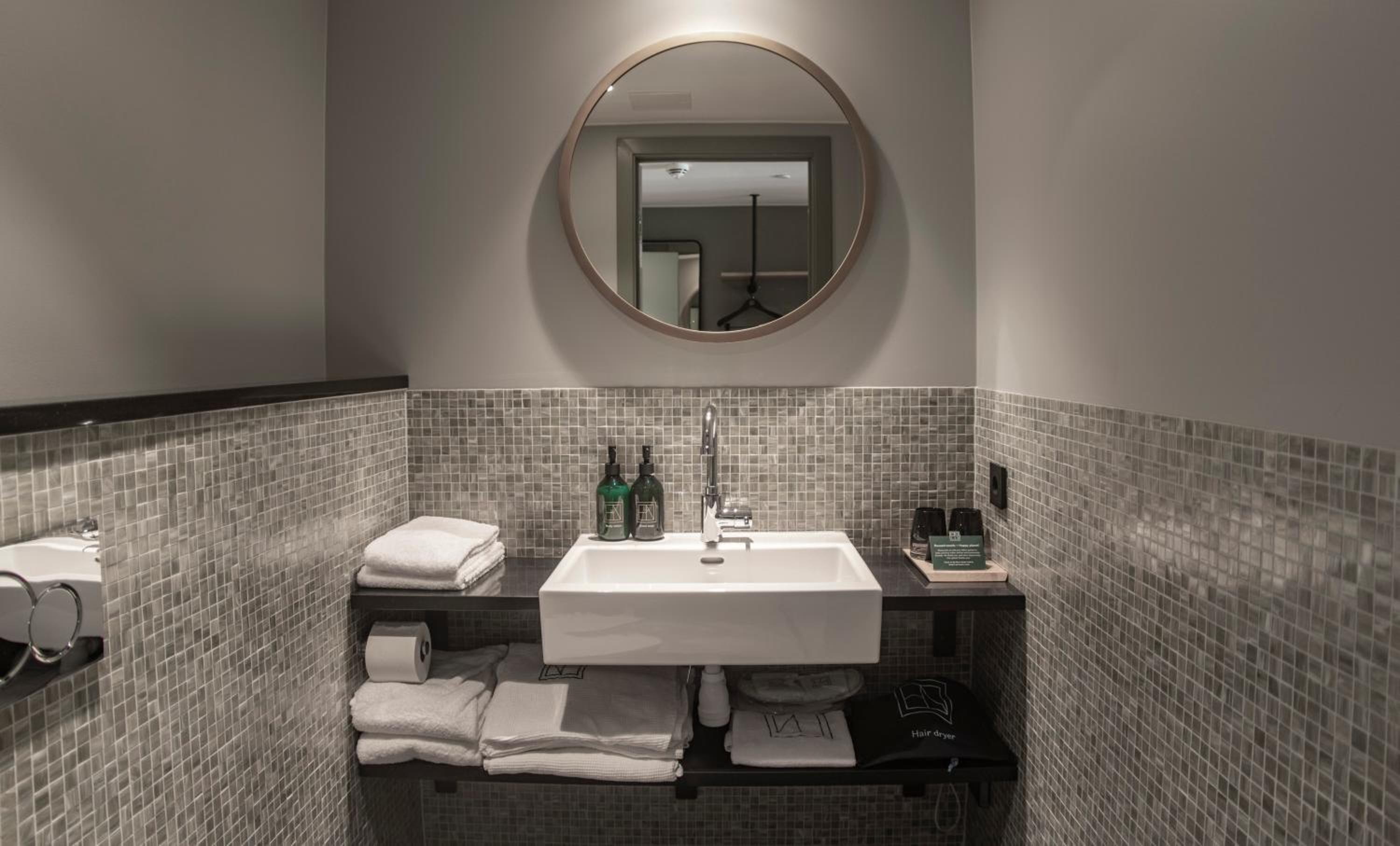 Bergen Vacations - Hotel Norge by Scandic - Property Image 35